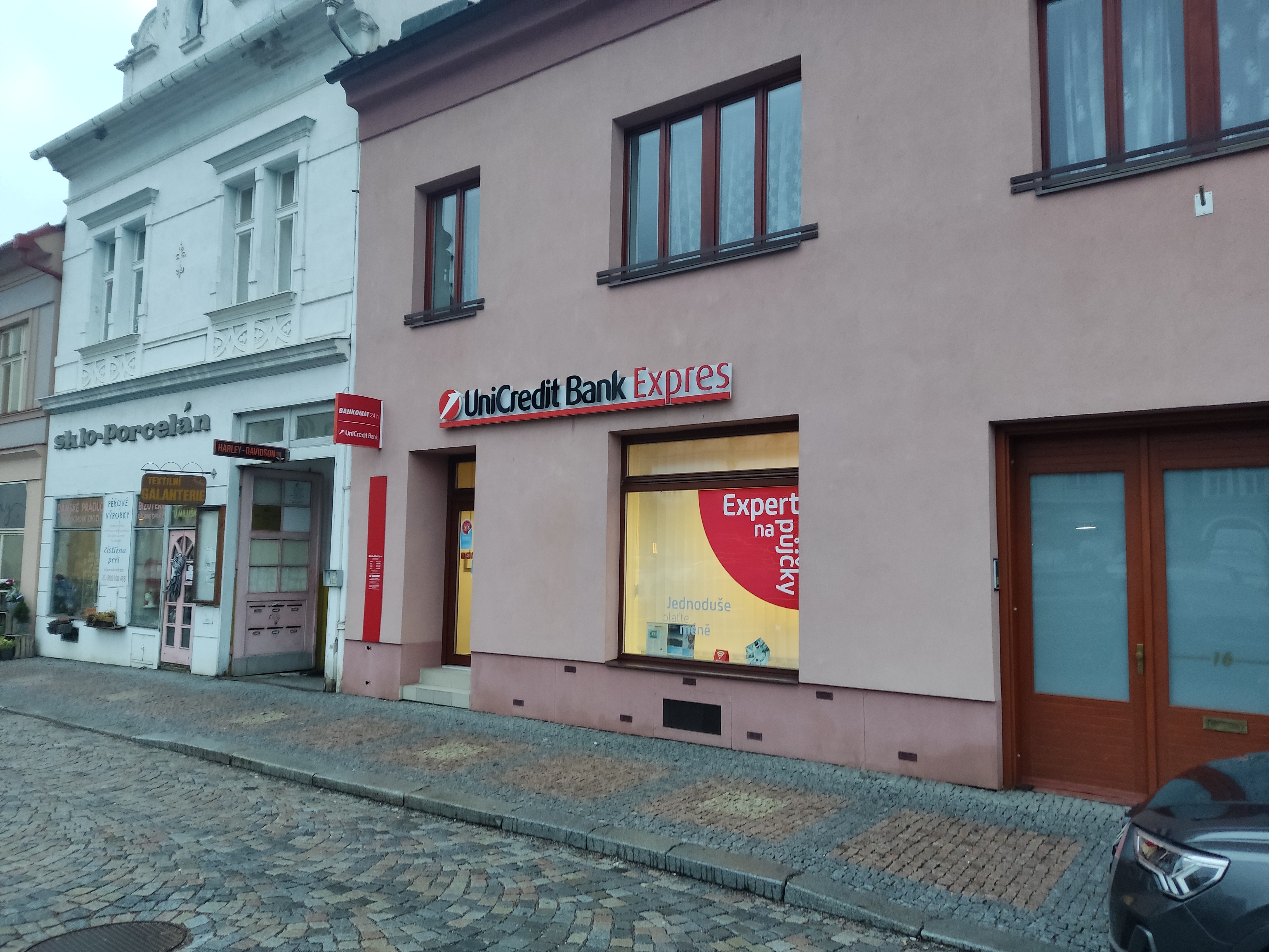 UniCredit Bank Expres foto 2