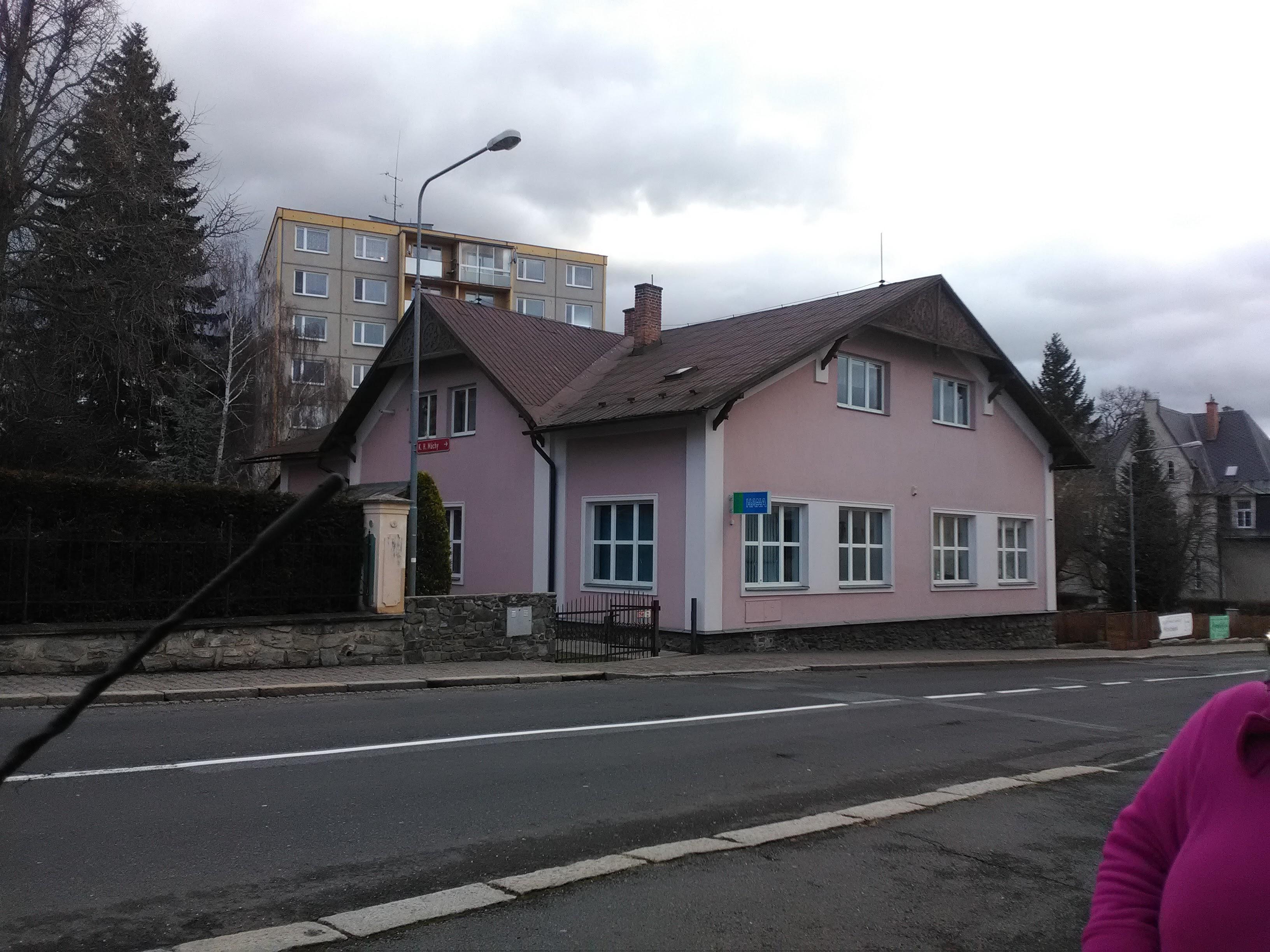 Mgr. Lenka Smiešná foto 4