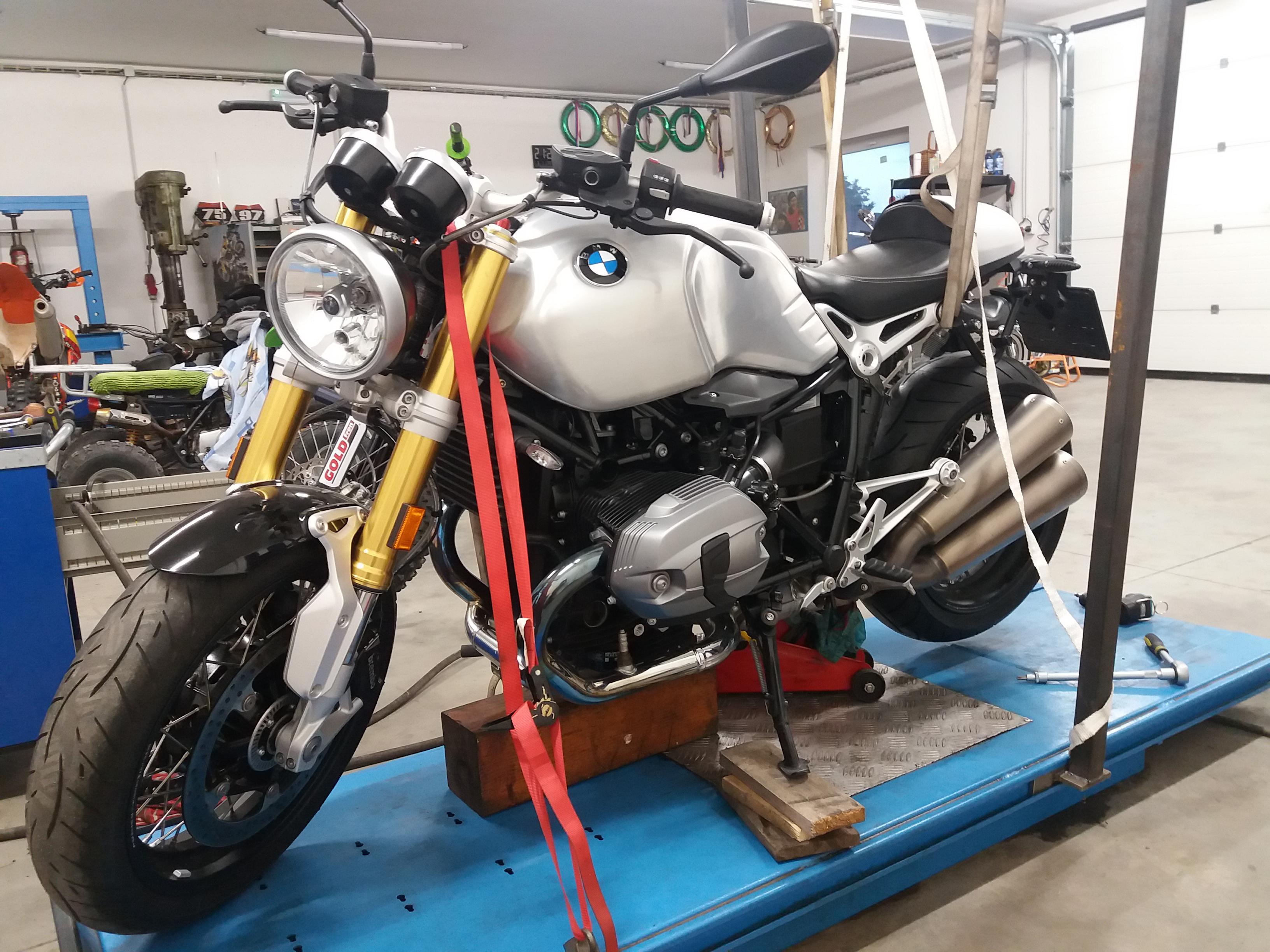 David Šanda - servis motocyklů foto 4