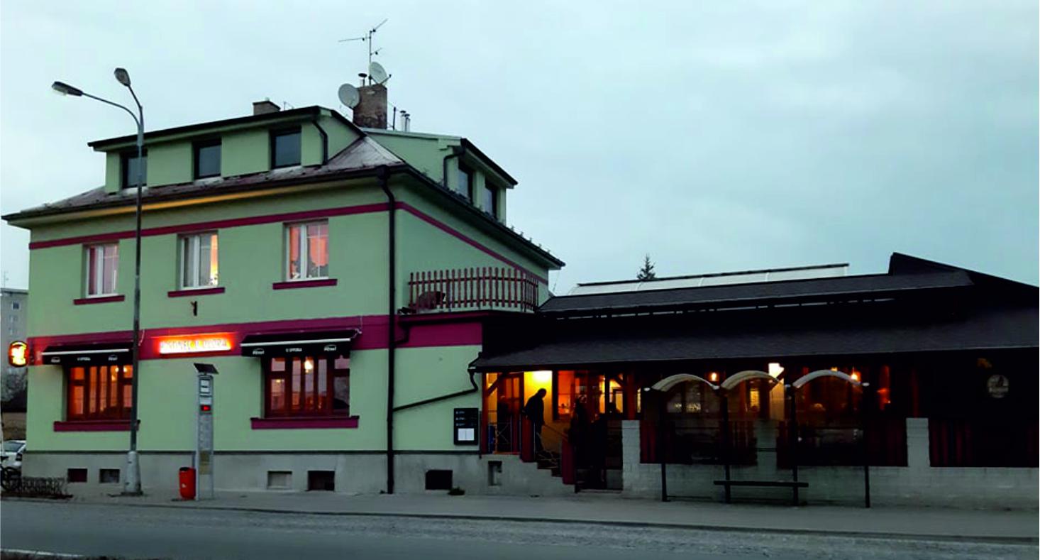 Restaurace U Dvora foto 2