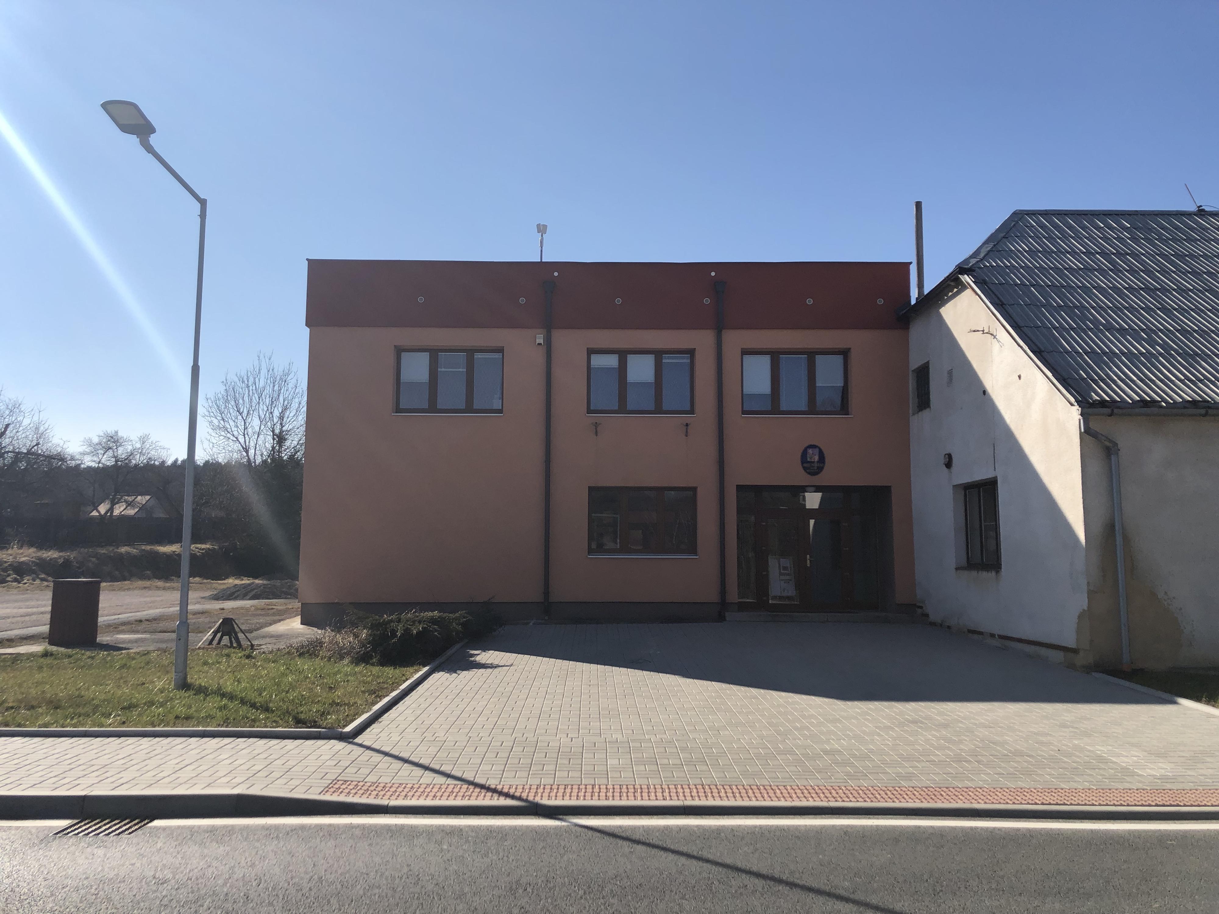 Nové Mitrovice - obecní úřad foto 3