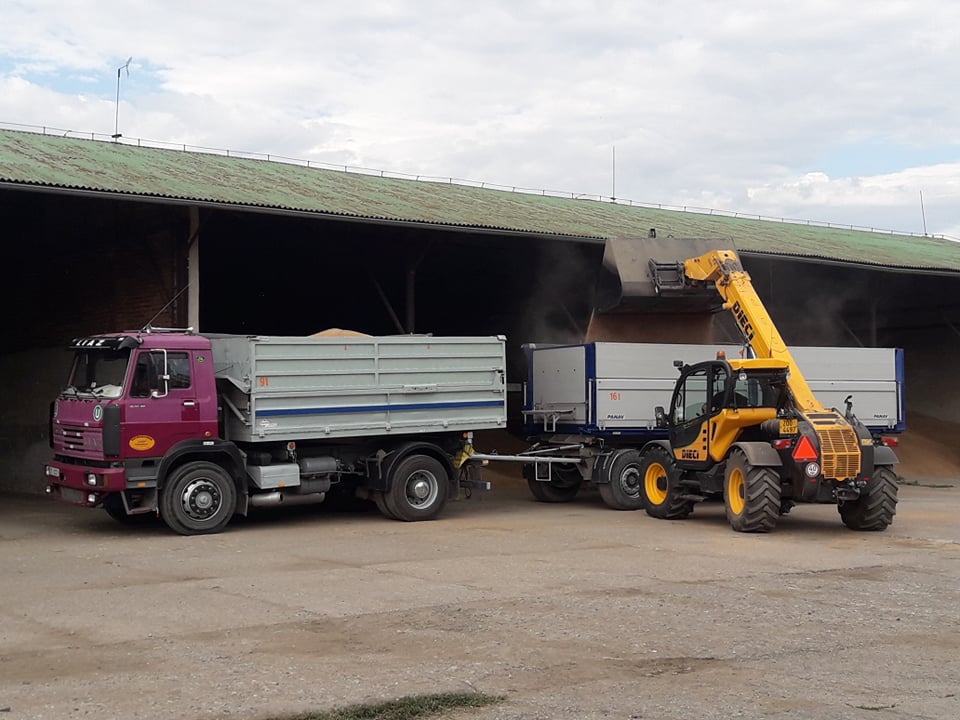 Autodoprava a zemní práce Josef Finstrle foto 4