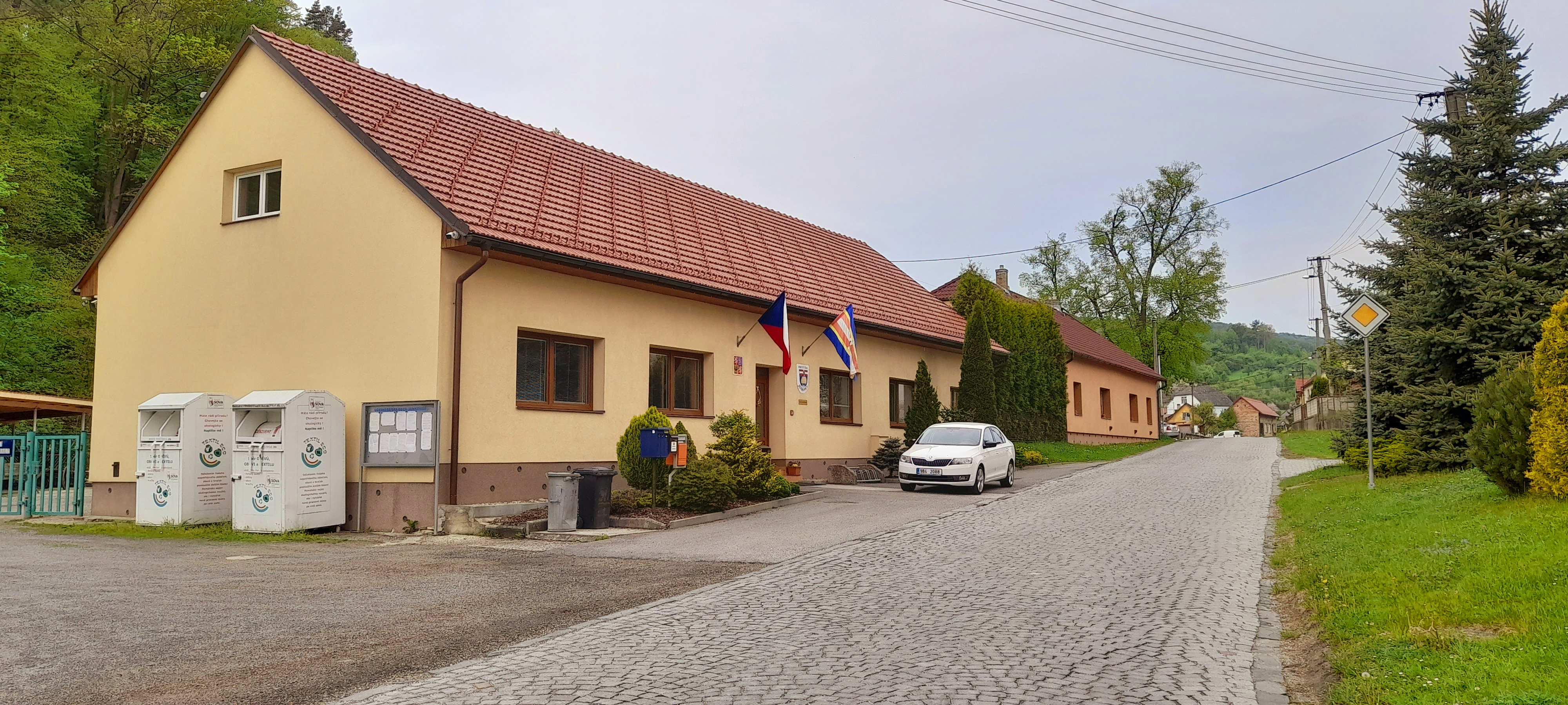 Jankovice - obecní úřad foto 2