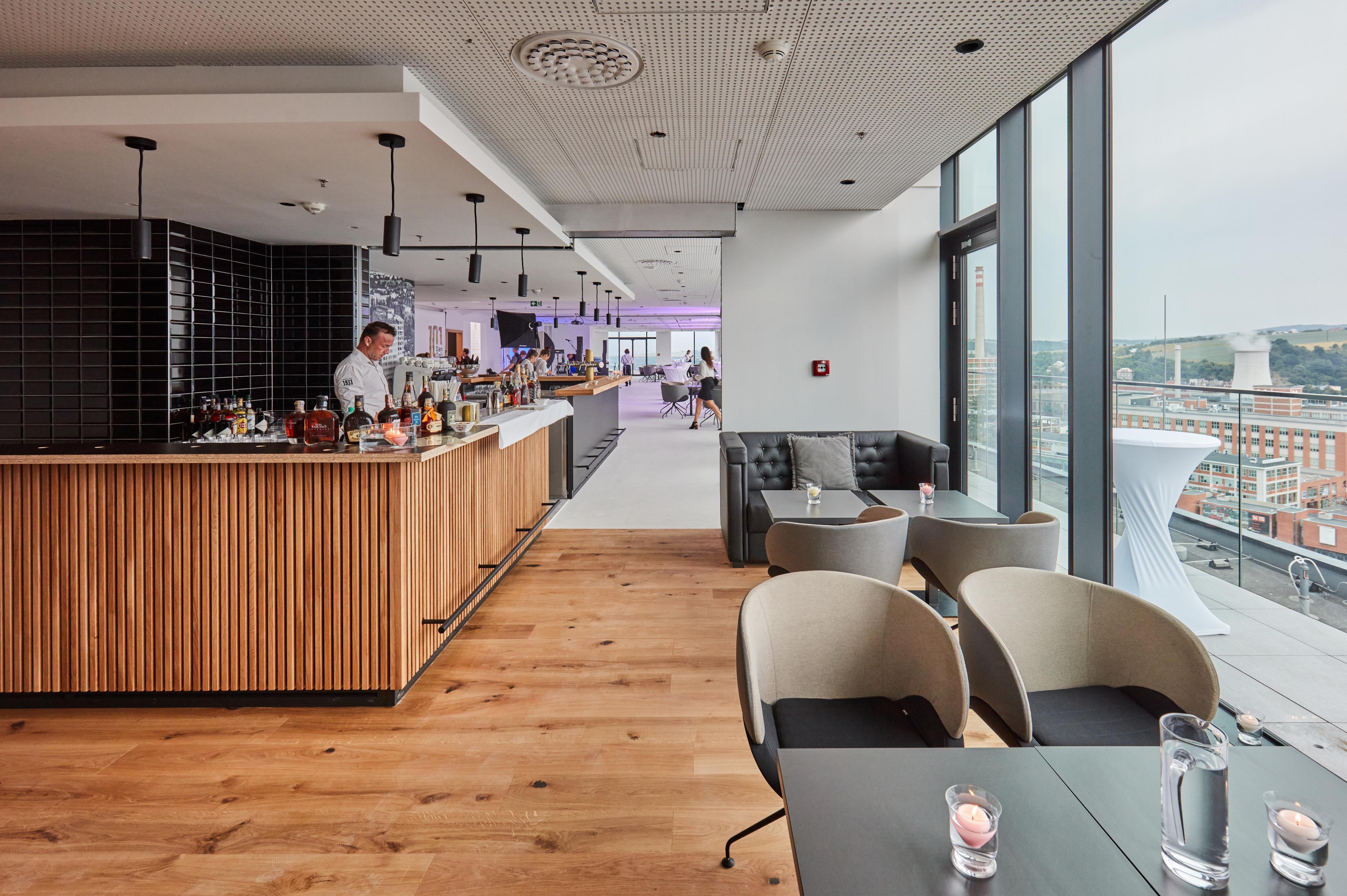 Galerie Desítka - prostory k pronájmu