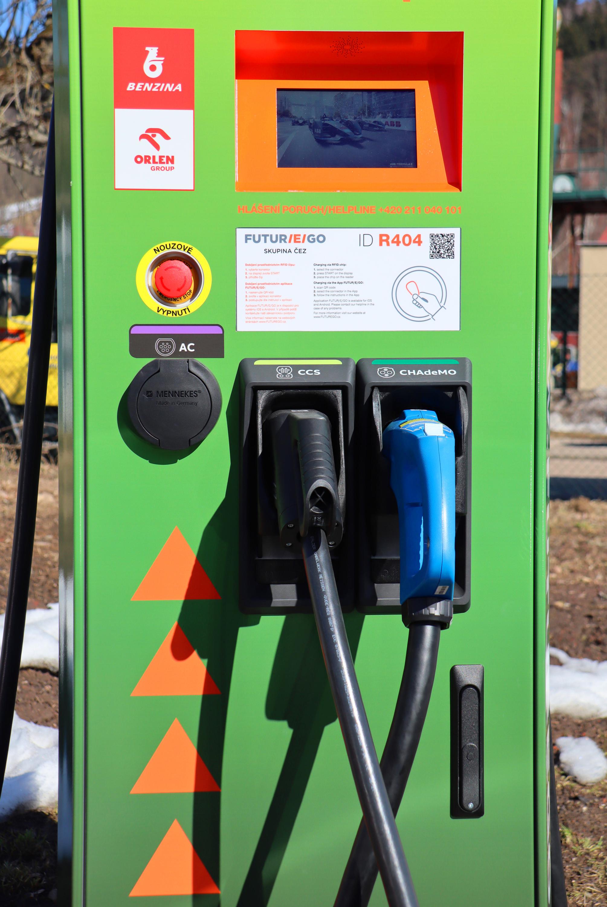 Nabíjecí stanice ČEZ foto 3