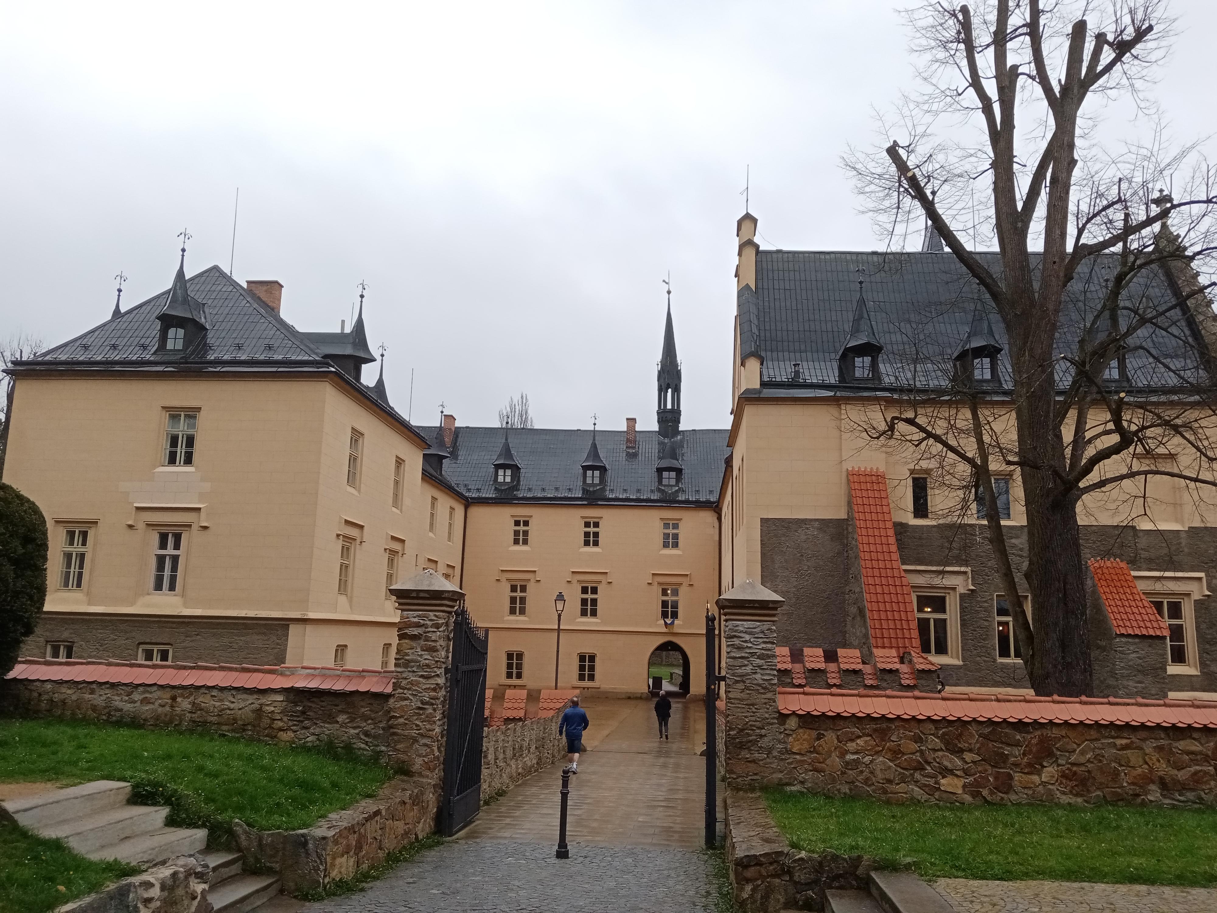 Zruč nad Sázavou - městský úřad foto 2