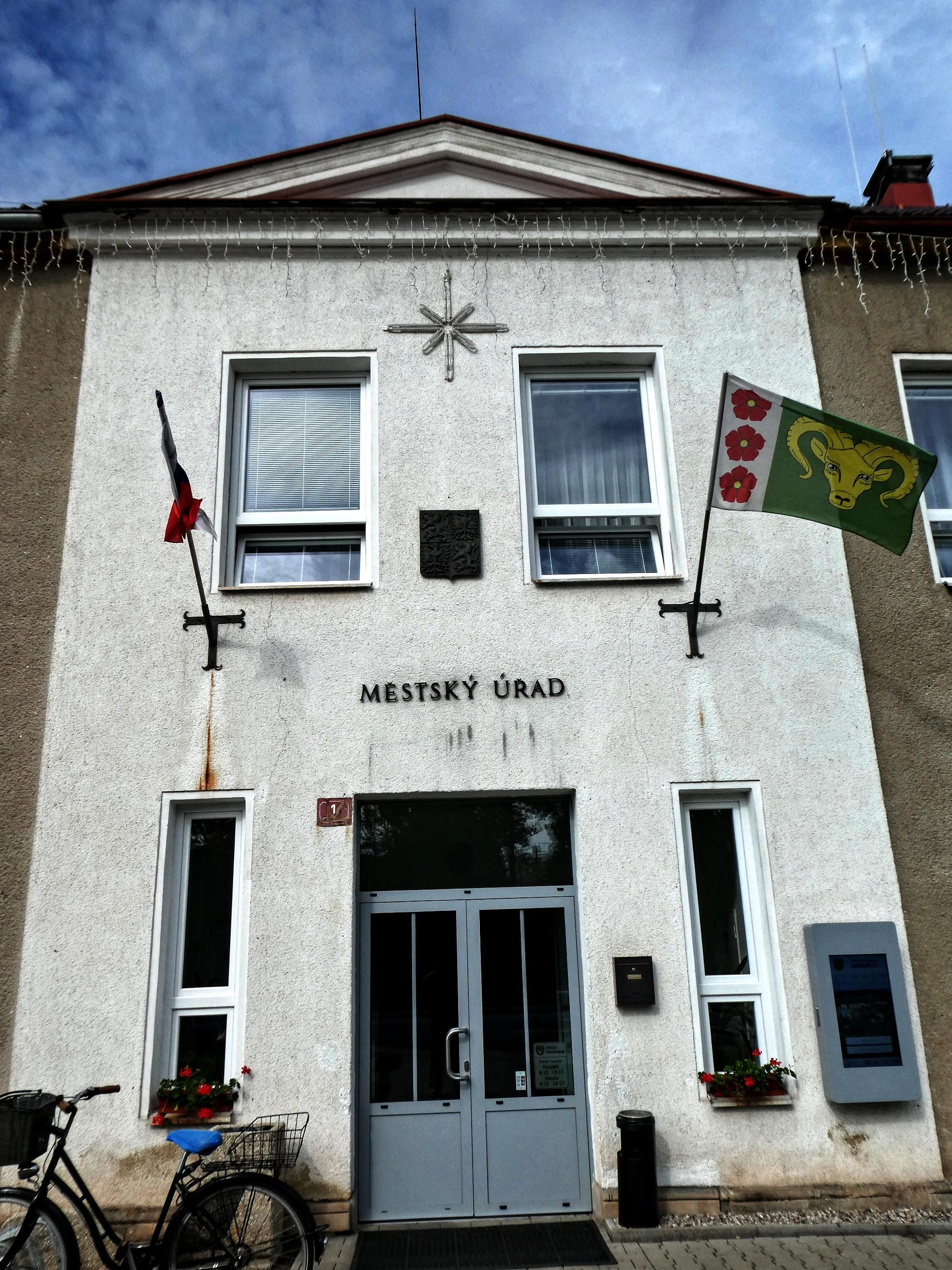 Meziměstí - městský úřad foto 4