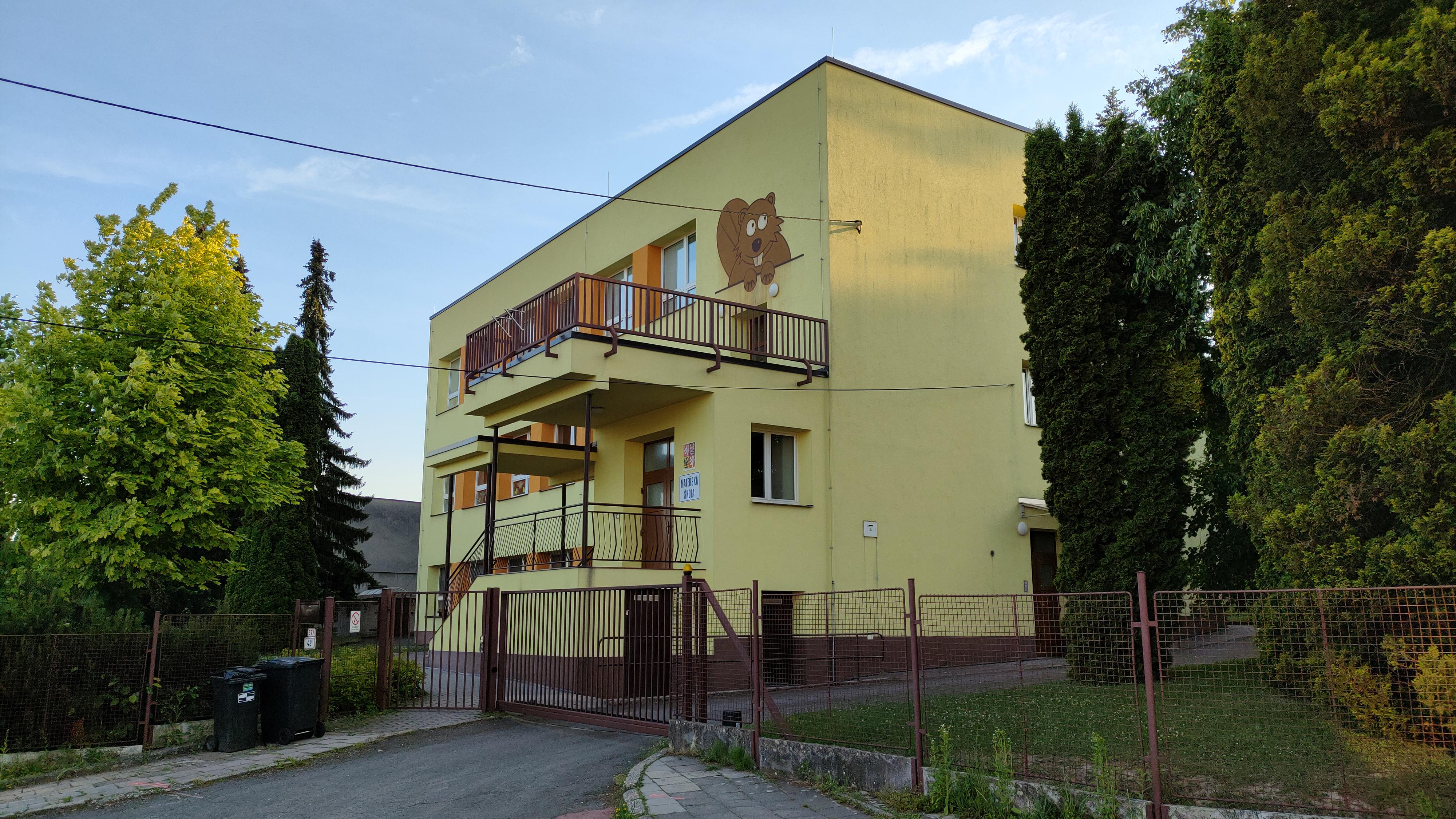 Základní škola a mateřská škola Hlučín - Bobrovníky foto 3