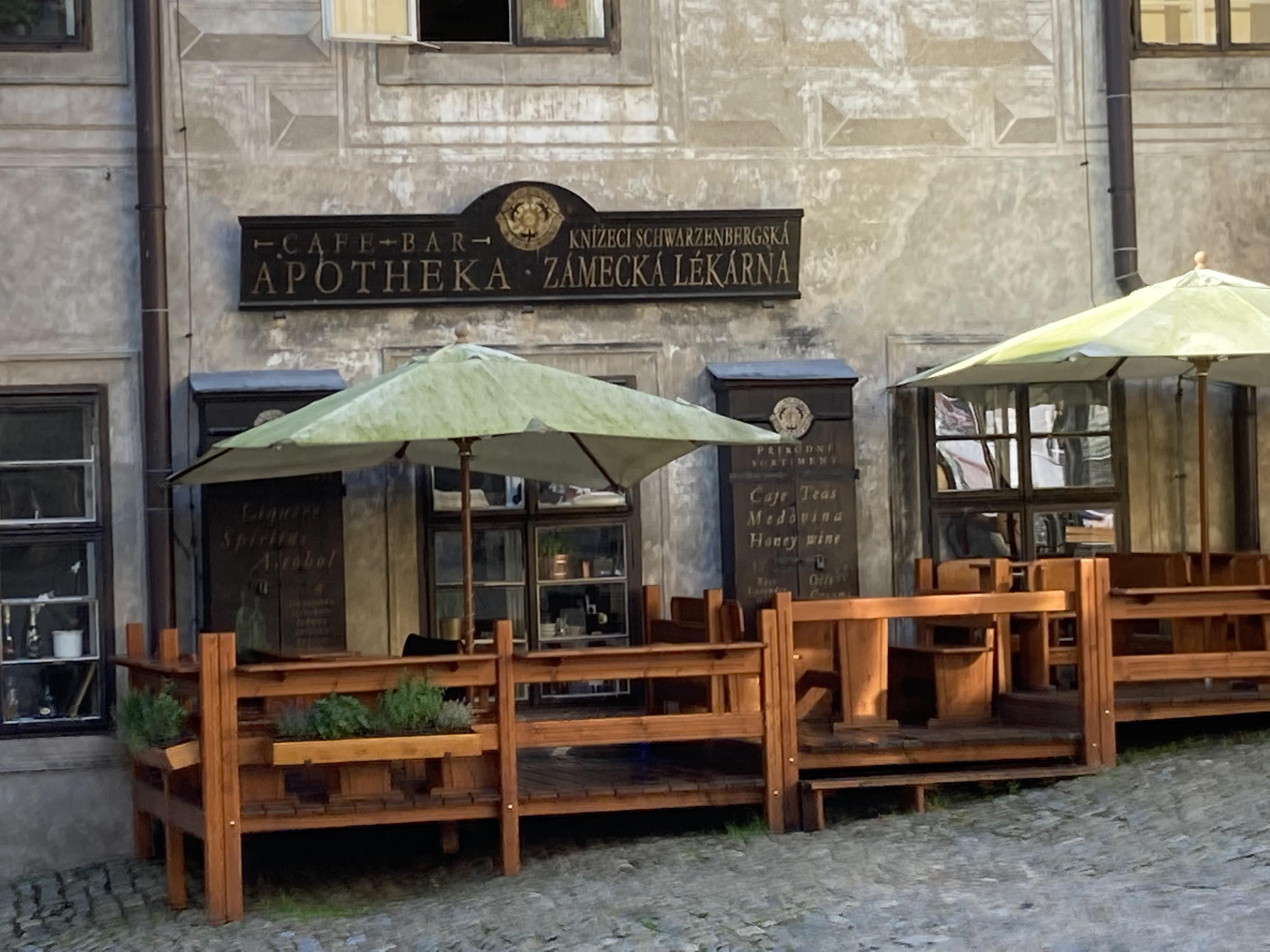 Apotheka Cocktail Bar