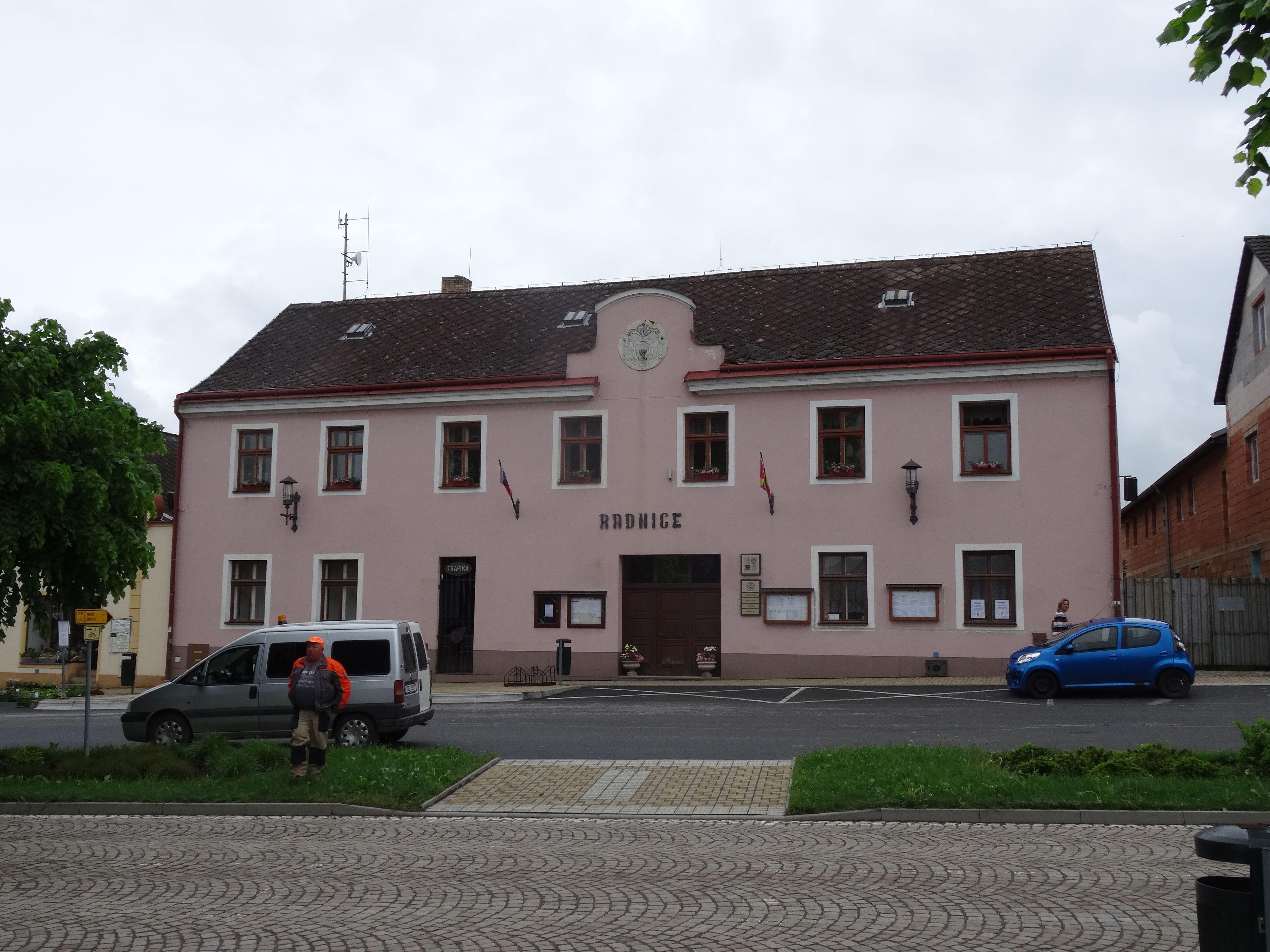 Horní Cerekev - městský úřad foto 2