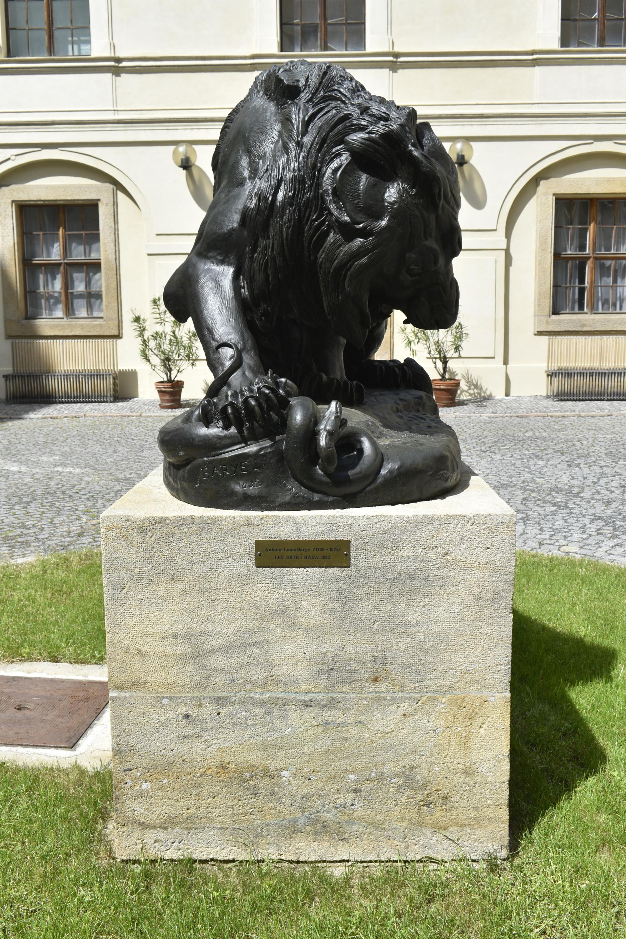 Café Šternberk - Mezi řádky foto 3