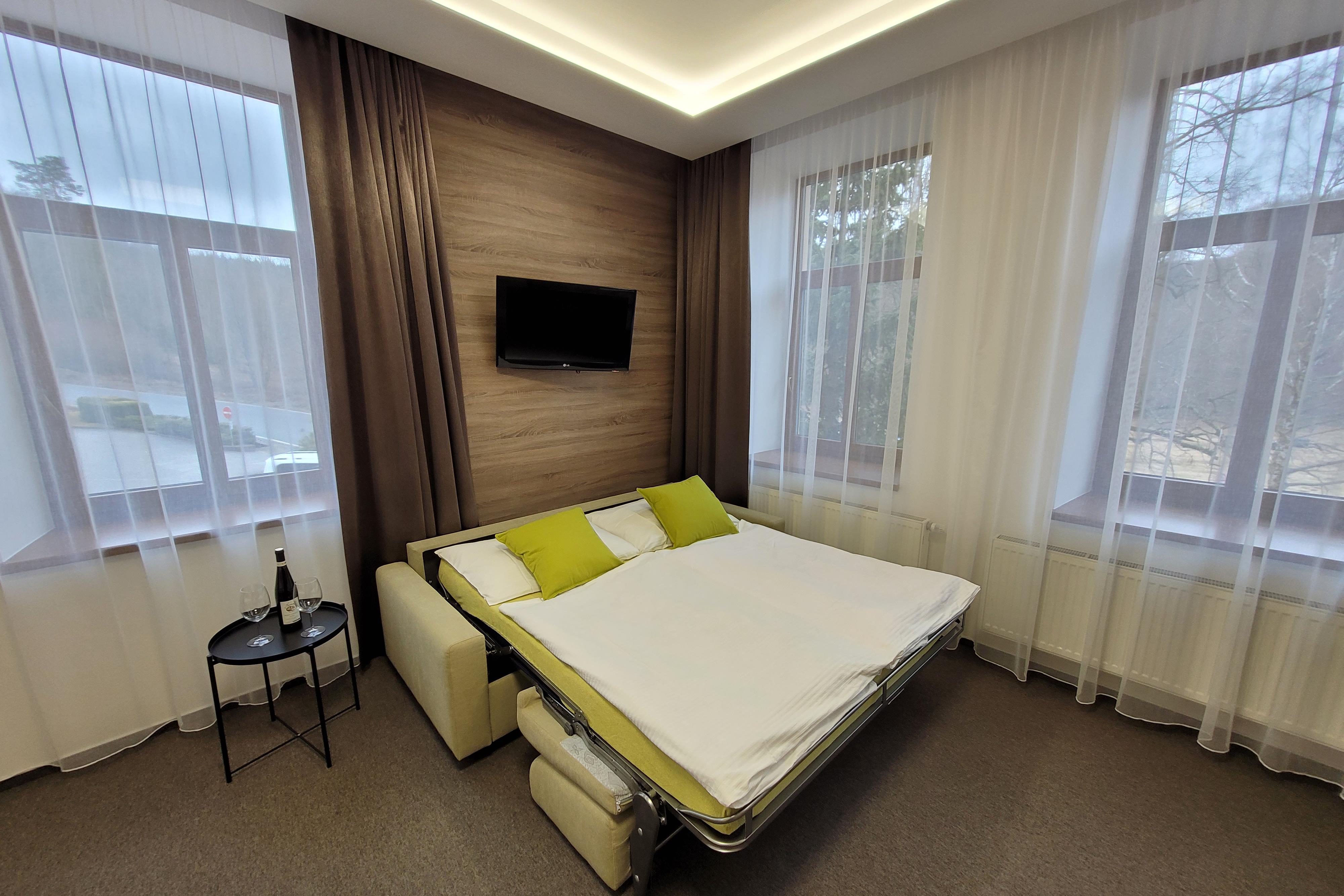 Hotel Broušek - ubytování v třílůžkovém pokoji