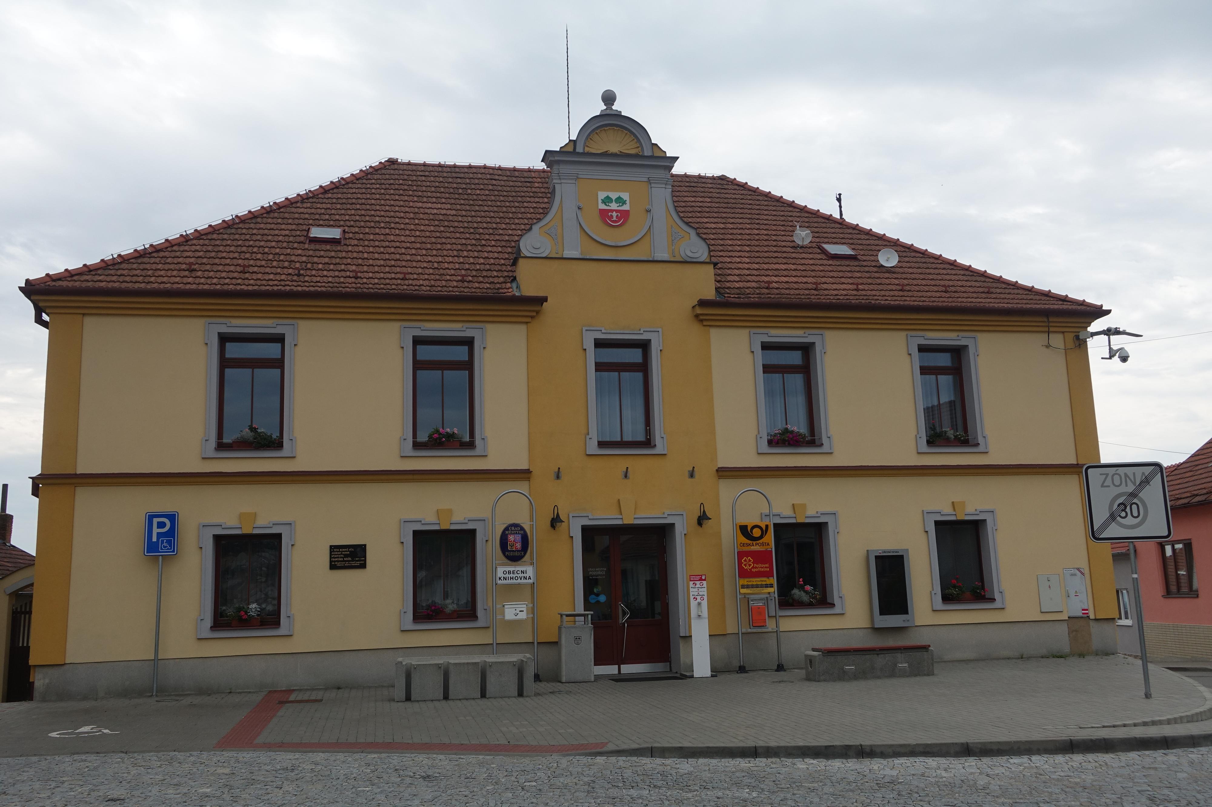 Pozořice - úřad městyse foto 3