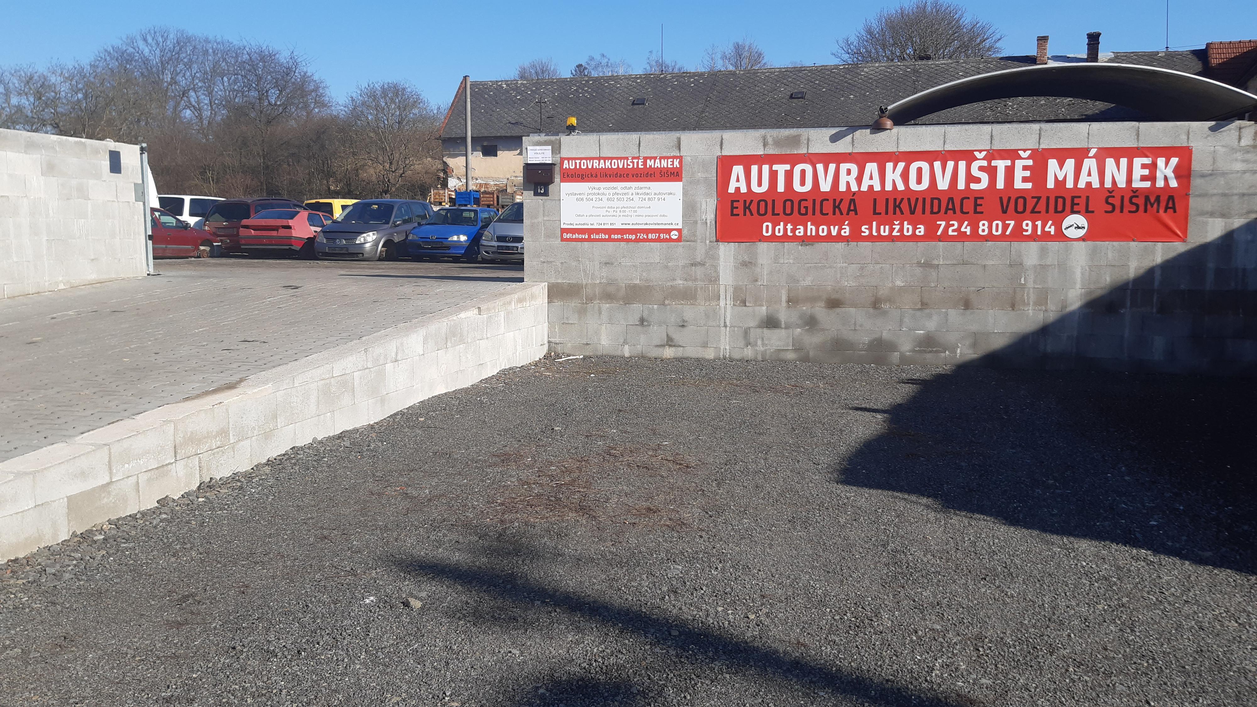 Autovrakoviště Mánek foto 2