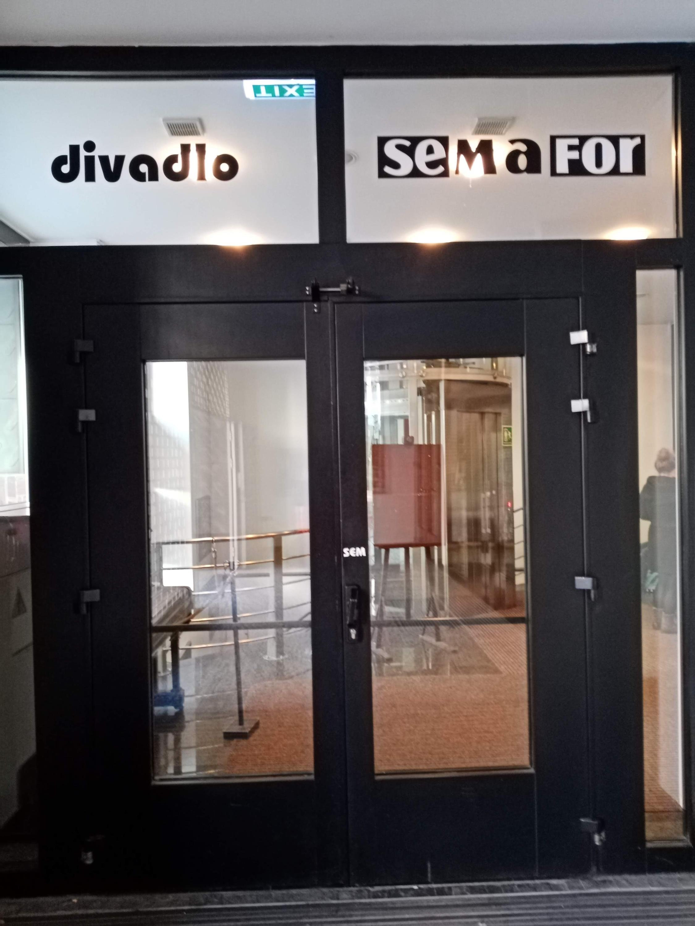 Divadlo Semafor, o.p.s. foto 6