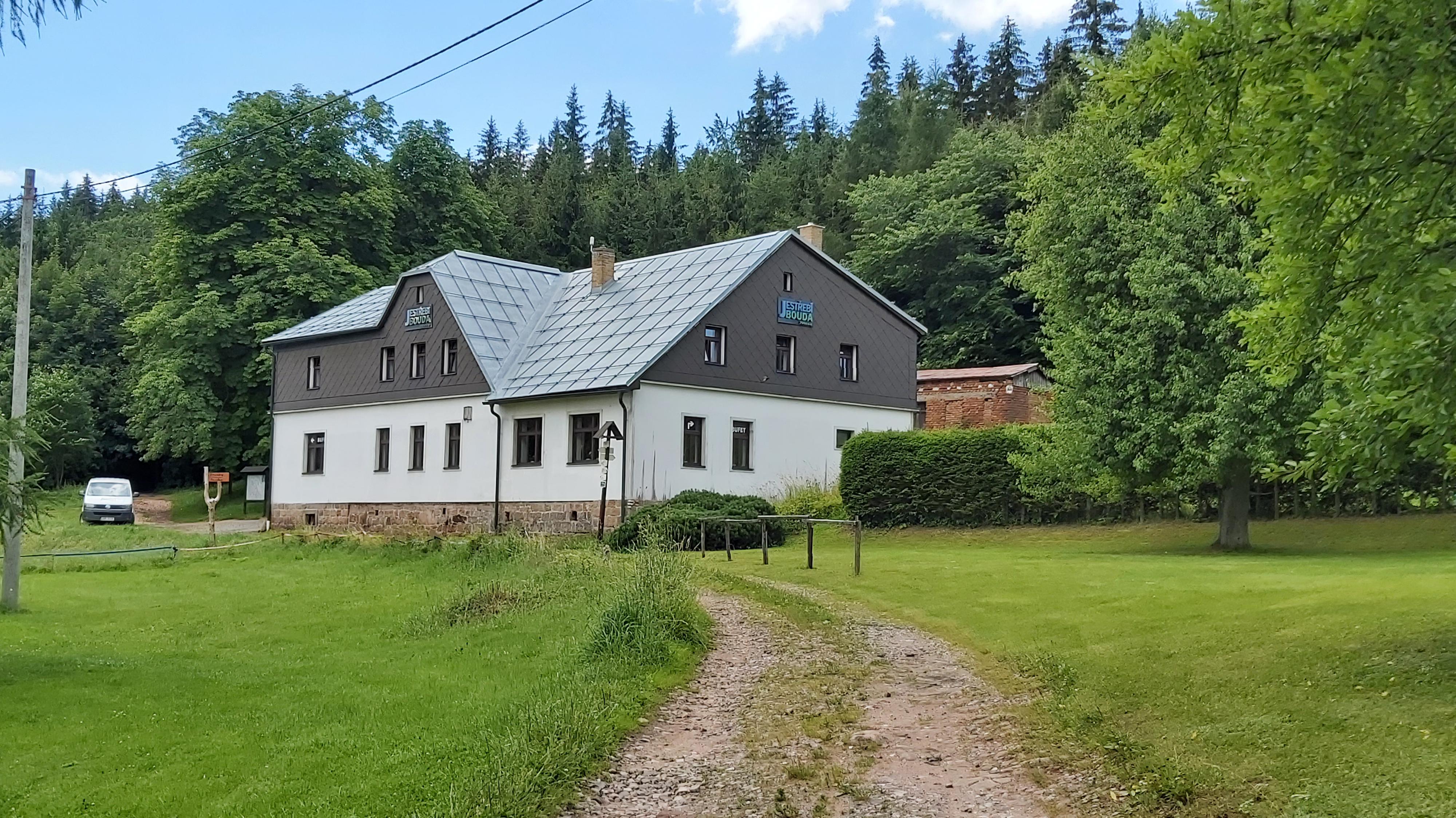 Jestřebí bouda - nabíjecí stanice foto 3