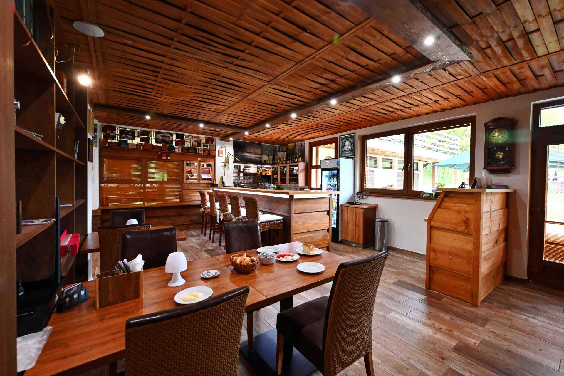 Restaurace Pionýrák Bartoň foto 5