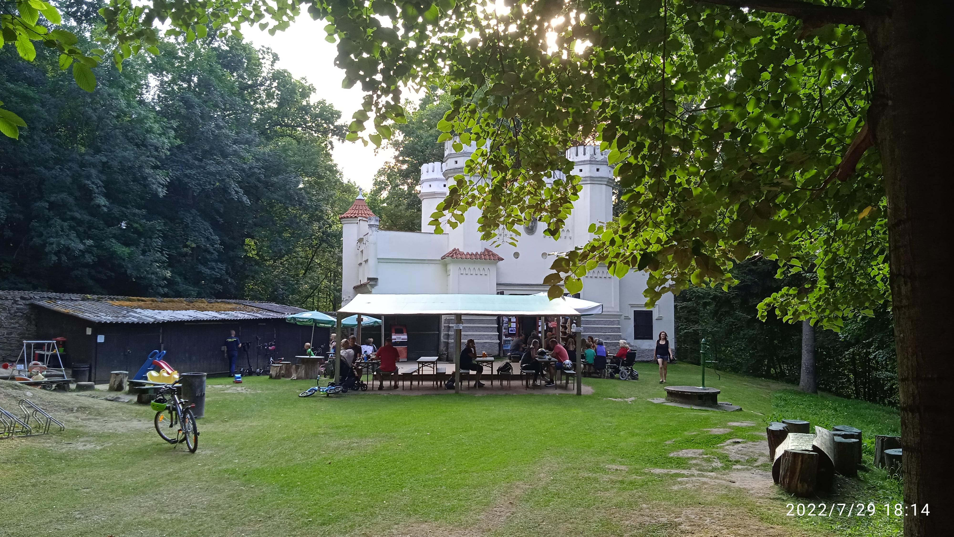 Občerstvení Znosimská brána foto 6