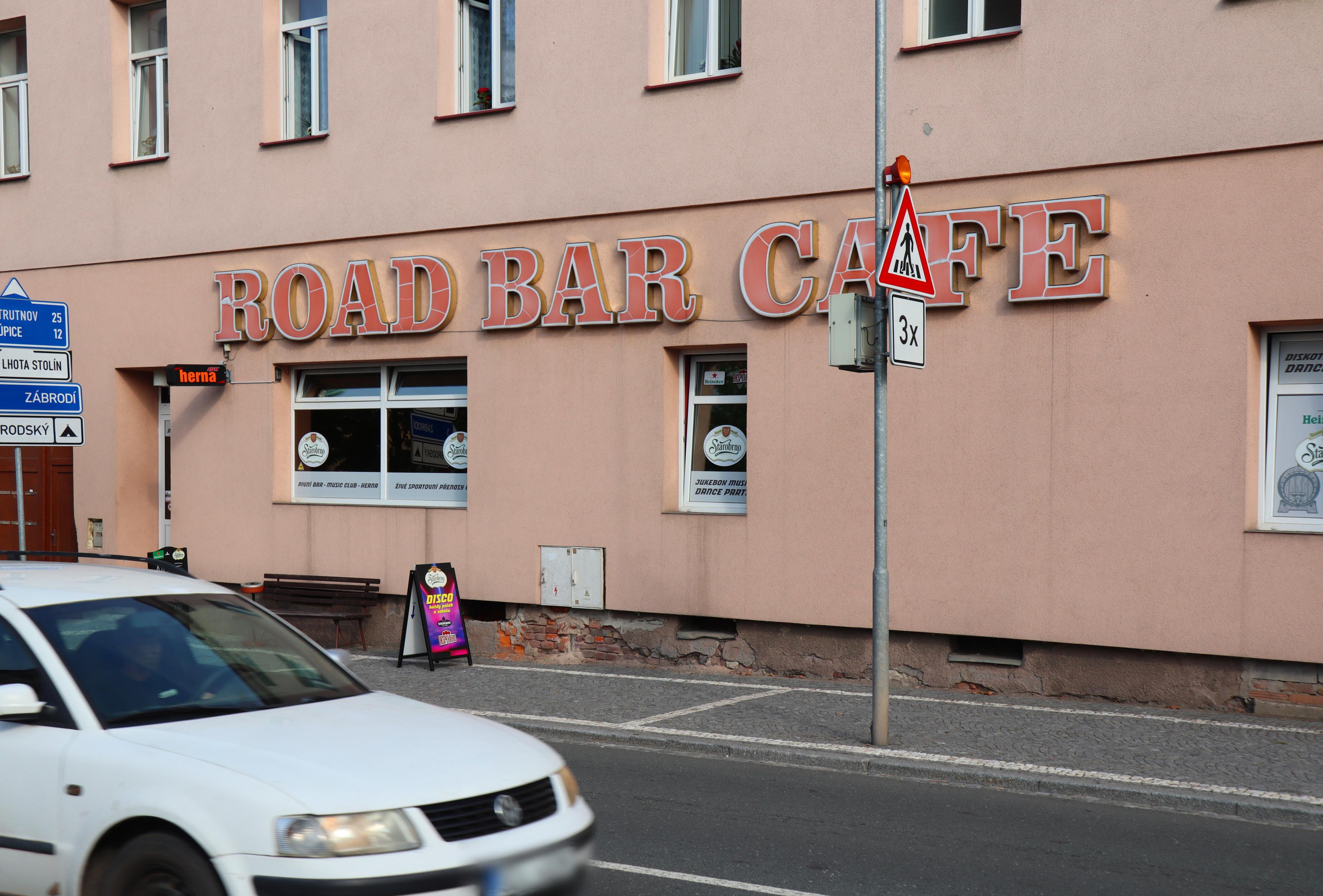 Road Bar Cafe