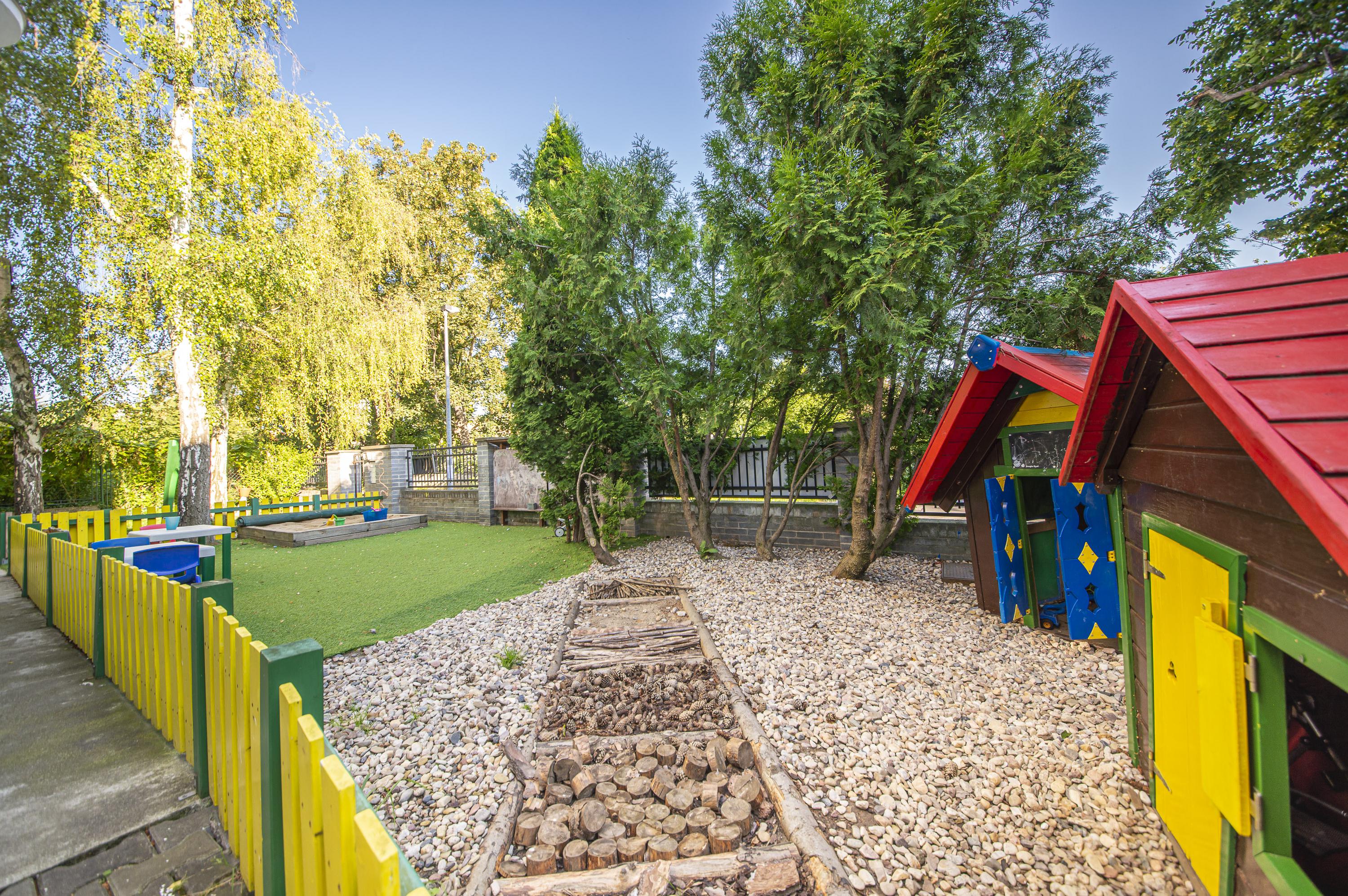 Jesle a školky Bambíno