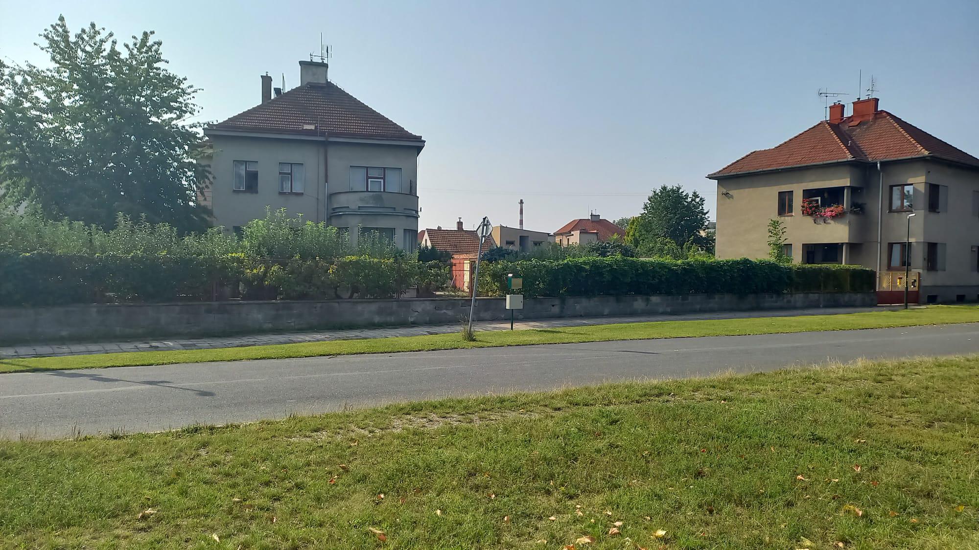 Nabíjecí stanice Na Bělidlech u Hrabalovy Vily foto 3