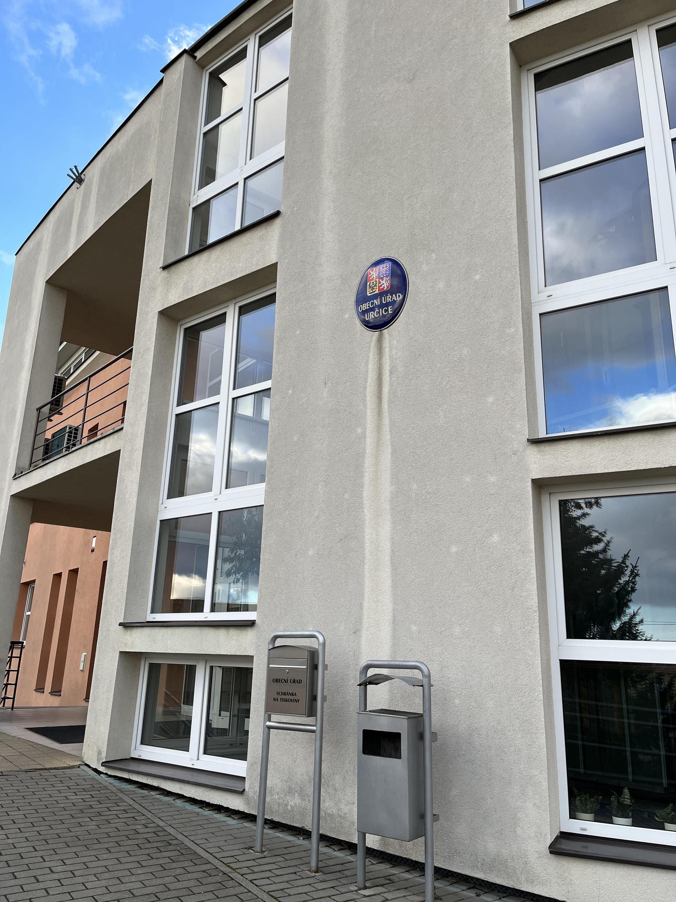 Určice - obecní úřad foto 2