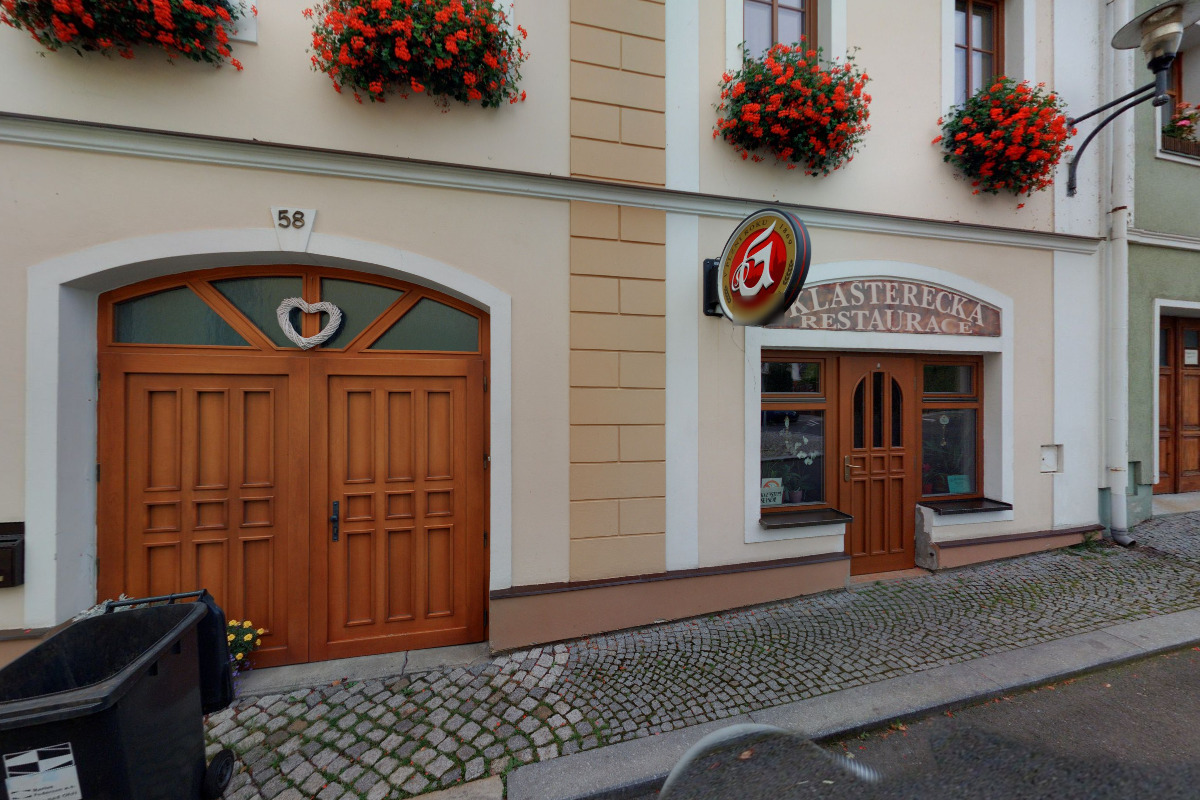 Klášterecká restaurace foto 3