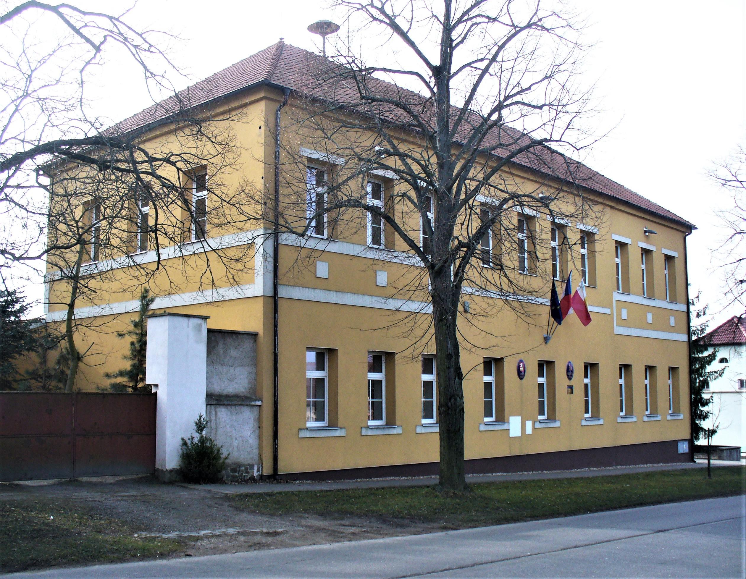 Velim - obecní úřad