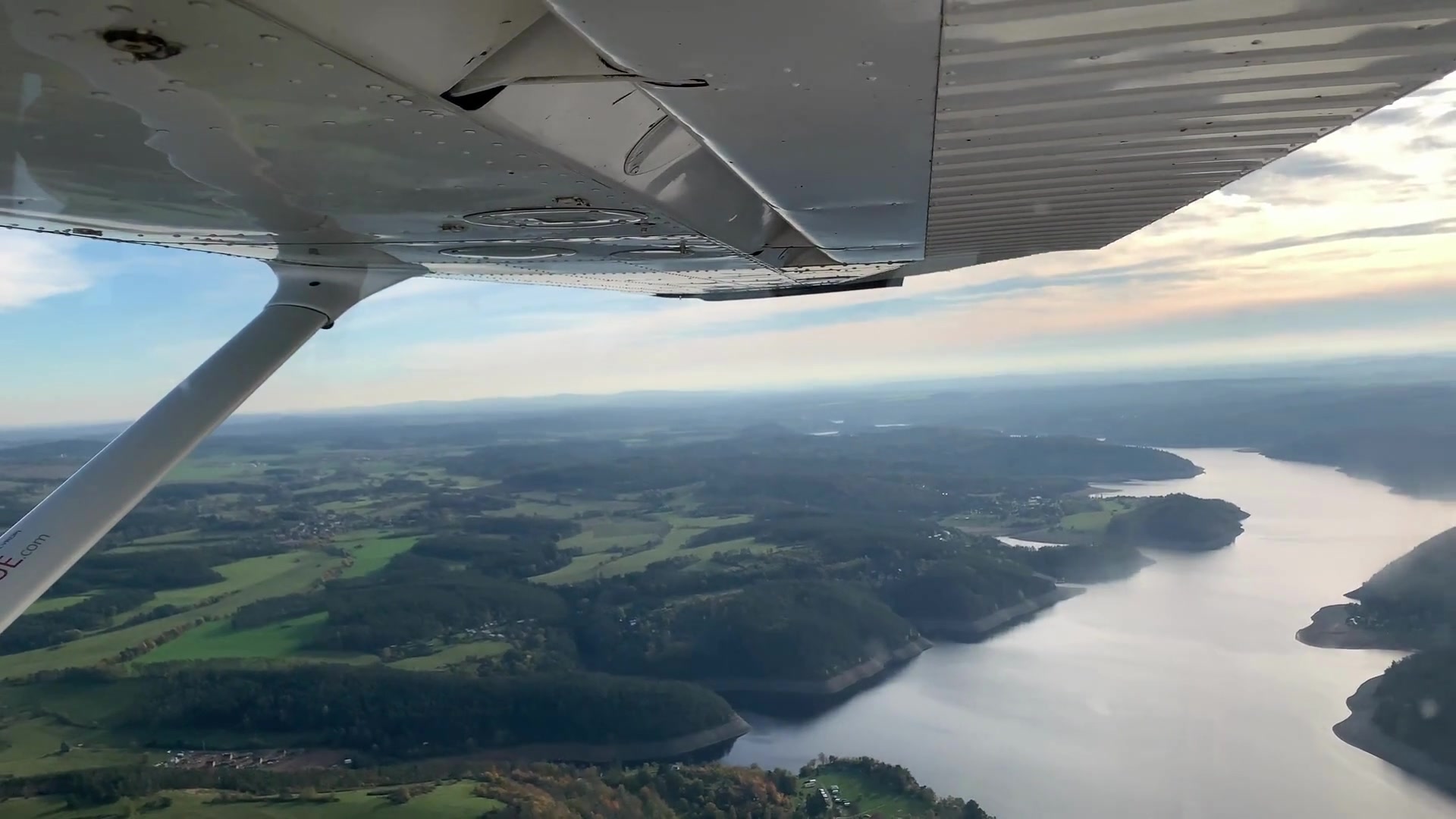 Pilotem na zkoušku foto 2 (náhled videa)