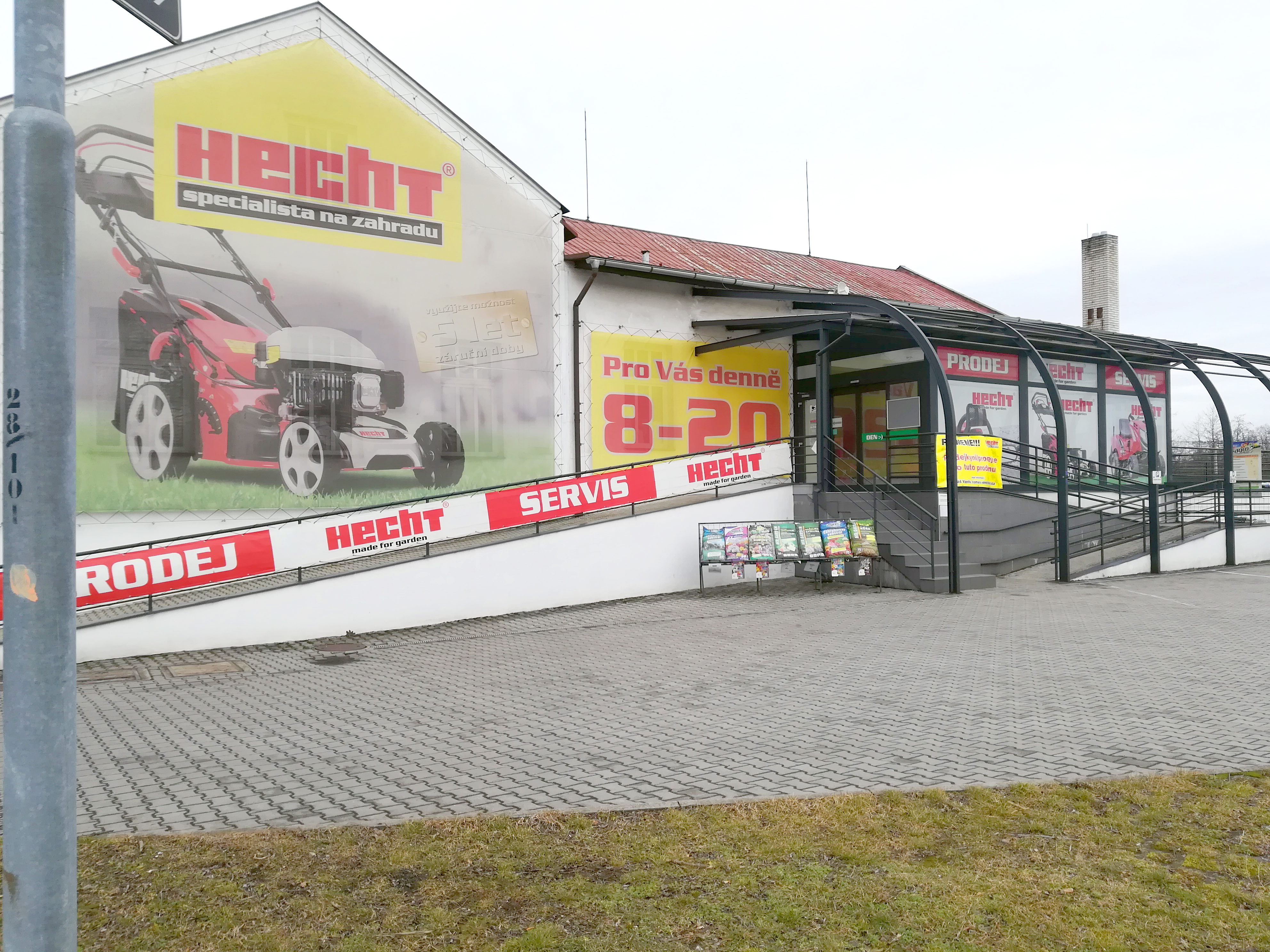 HECHT - specialista na zahradu foto 2