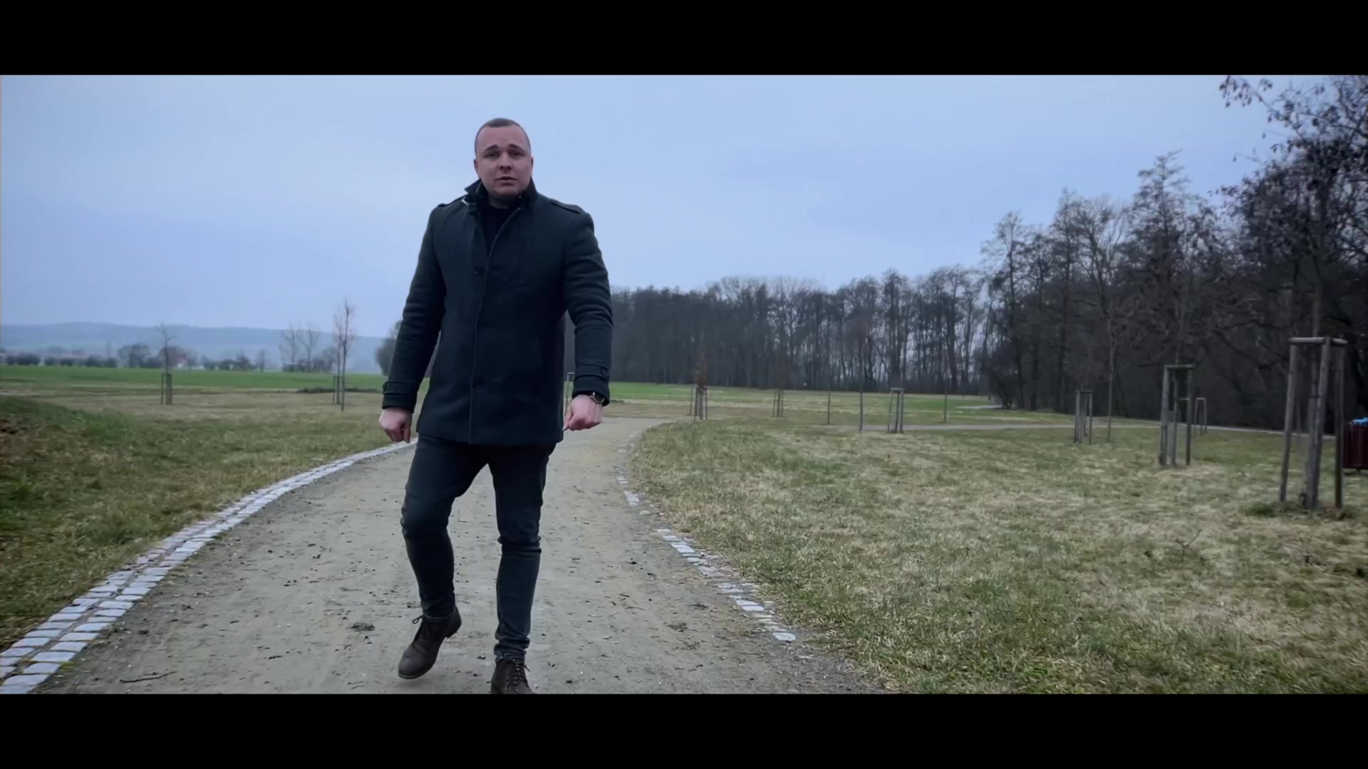 Vojtěch Burda, MBA - realitní makléř foto 2 (náhled videa)