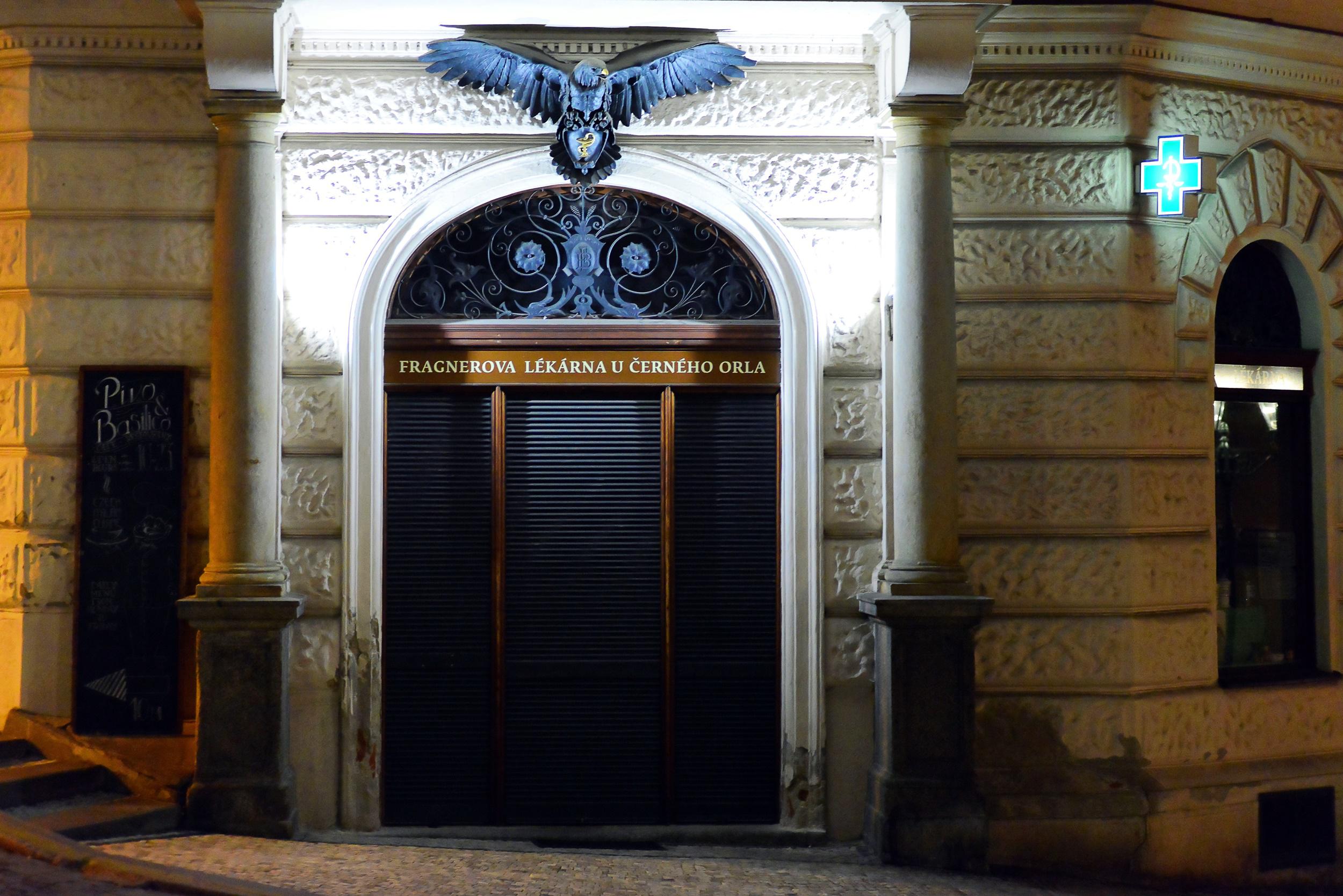 Fragnerova lékárna U Černého orla foto 3