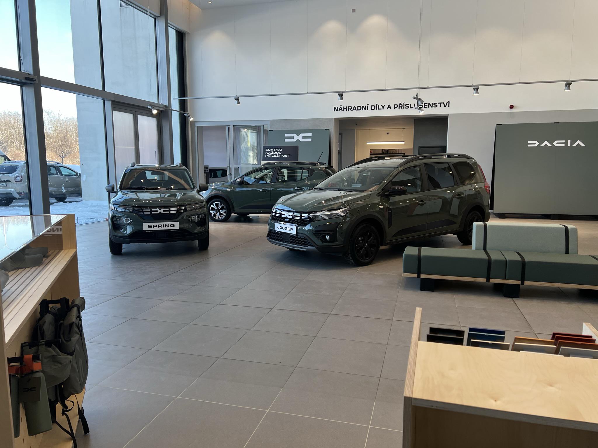 TUkas Strašnice - Dacia foto 3
