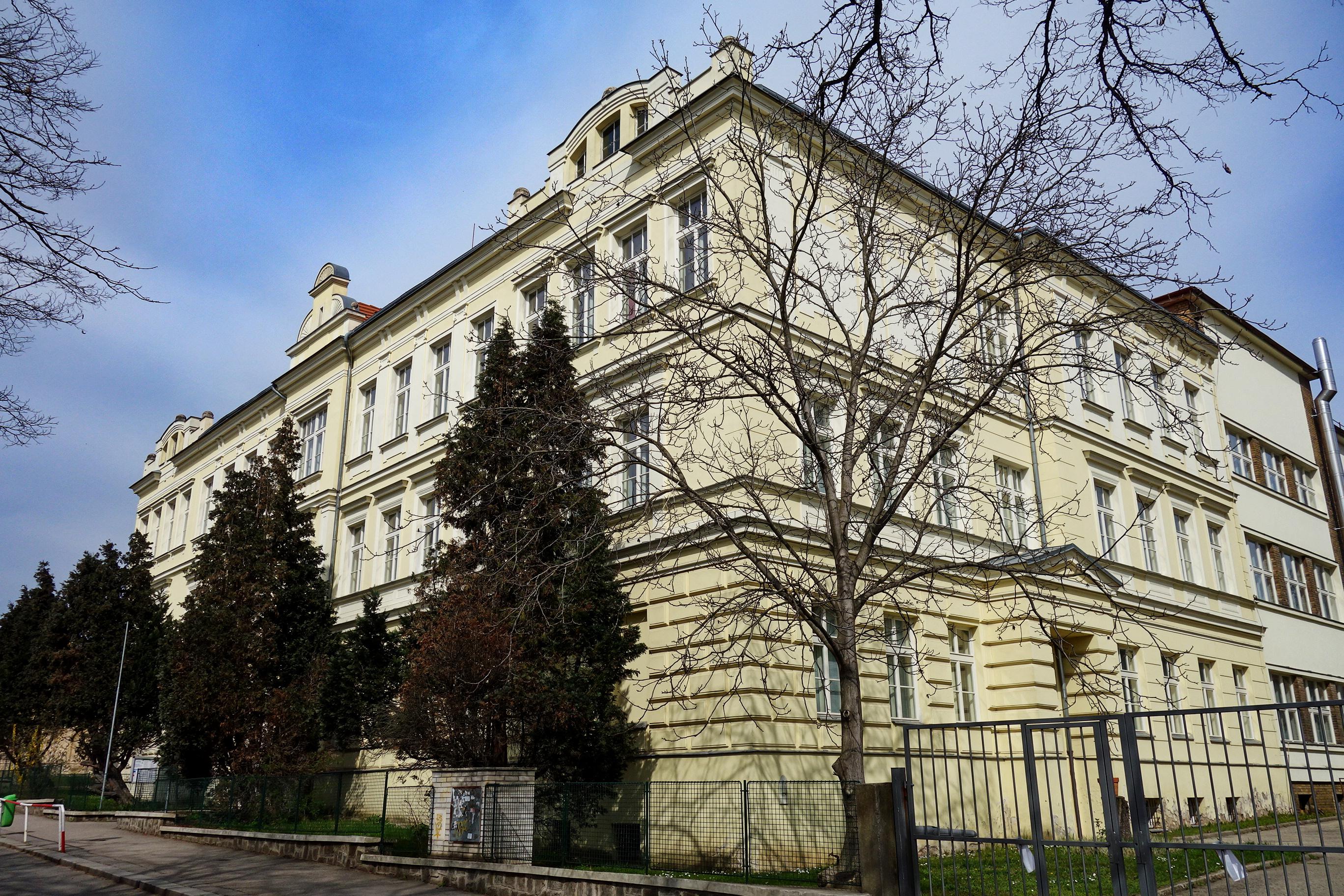 Bezpečnostně právní akademie, , střední škola, s.r.o. foto 1