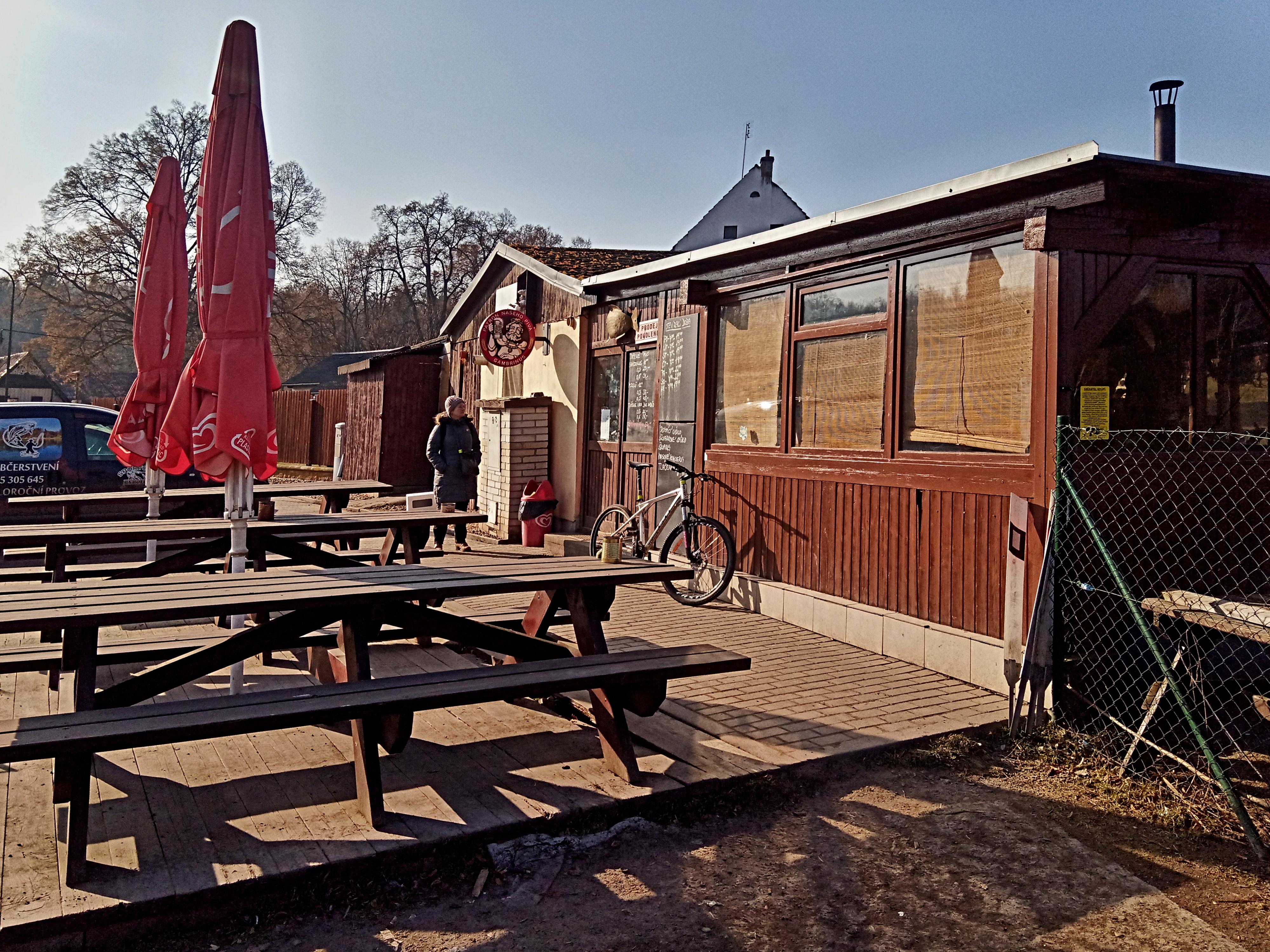 Občerstvení na hrázi foto 3