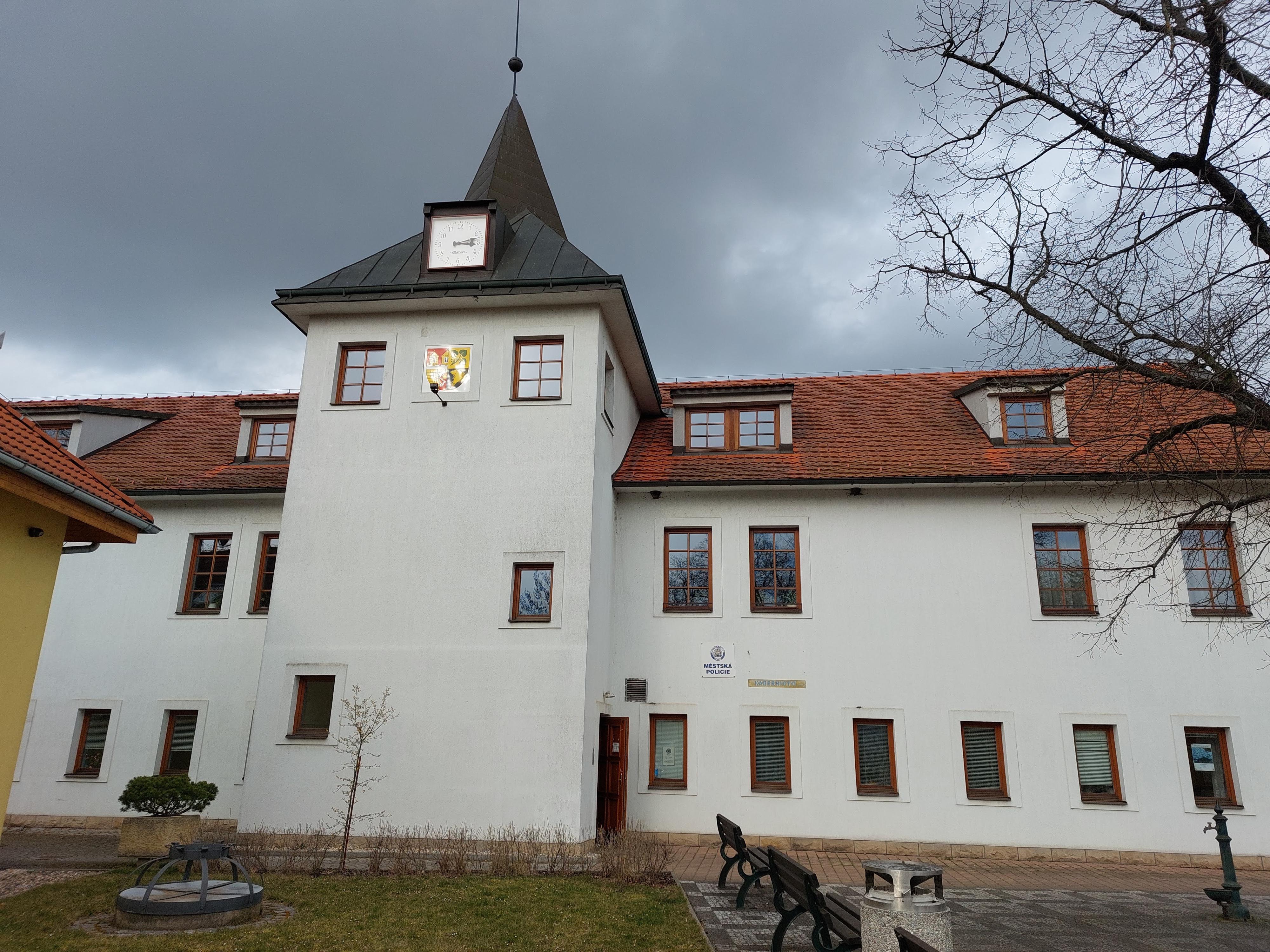 Úřad městské části Praha-Dolní Počernice foto 2