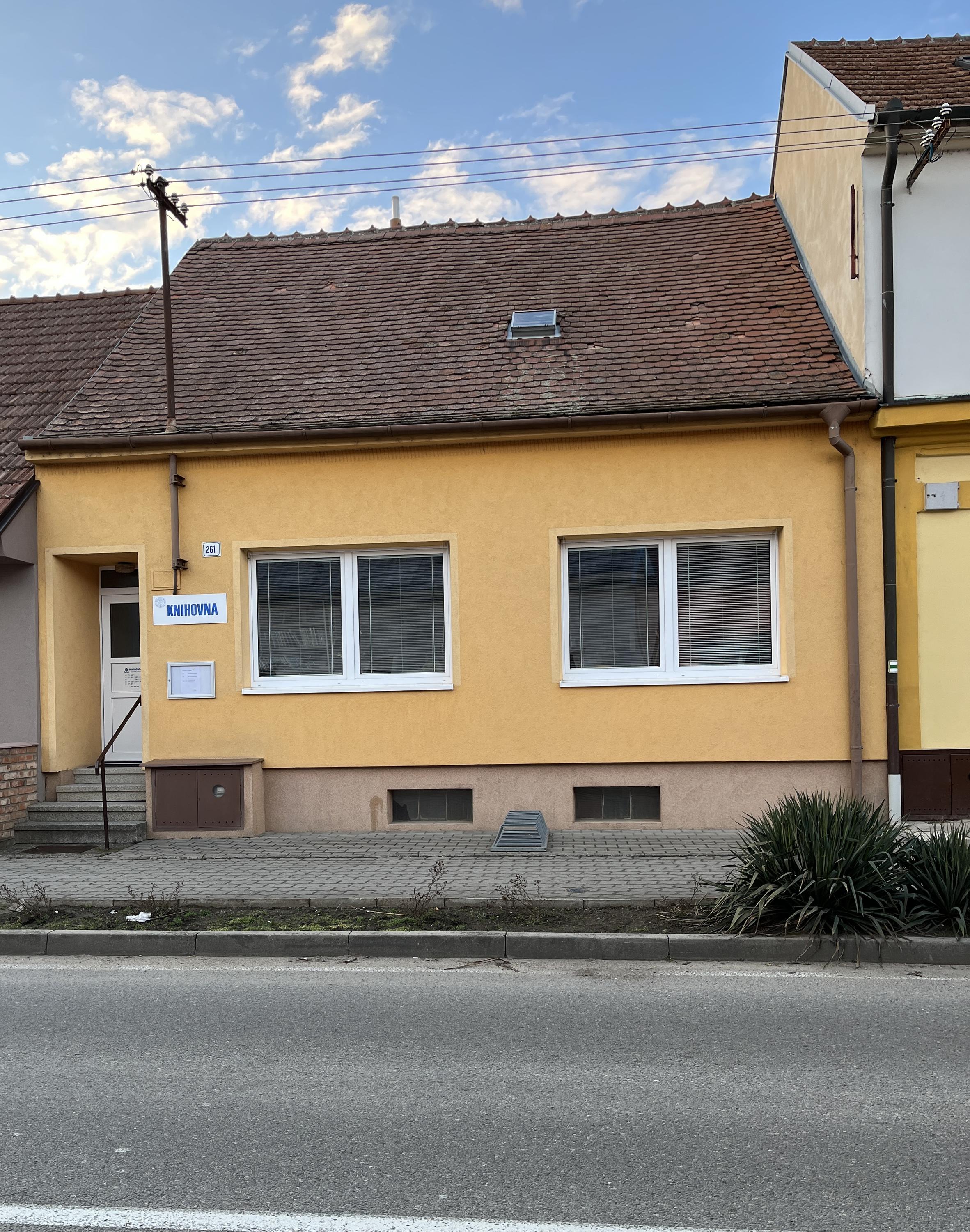 Místní knihovna Mutěnice foto 2