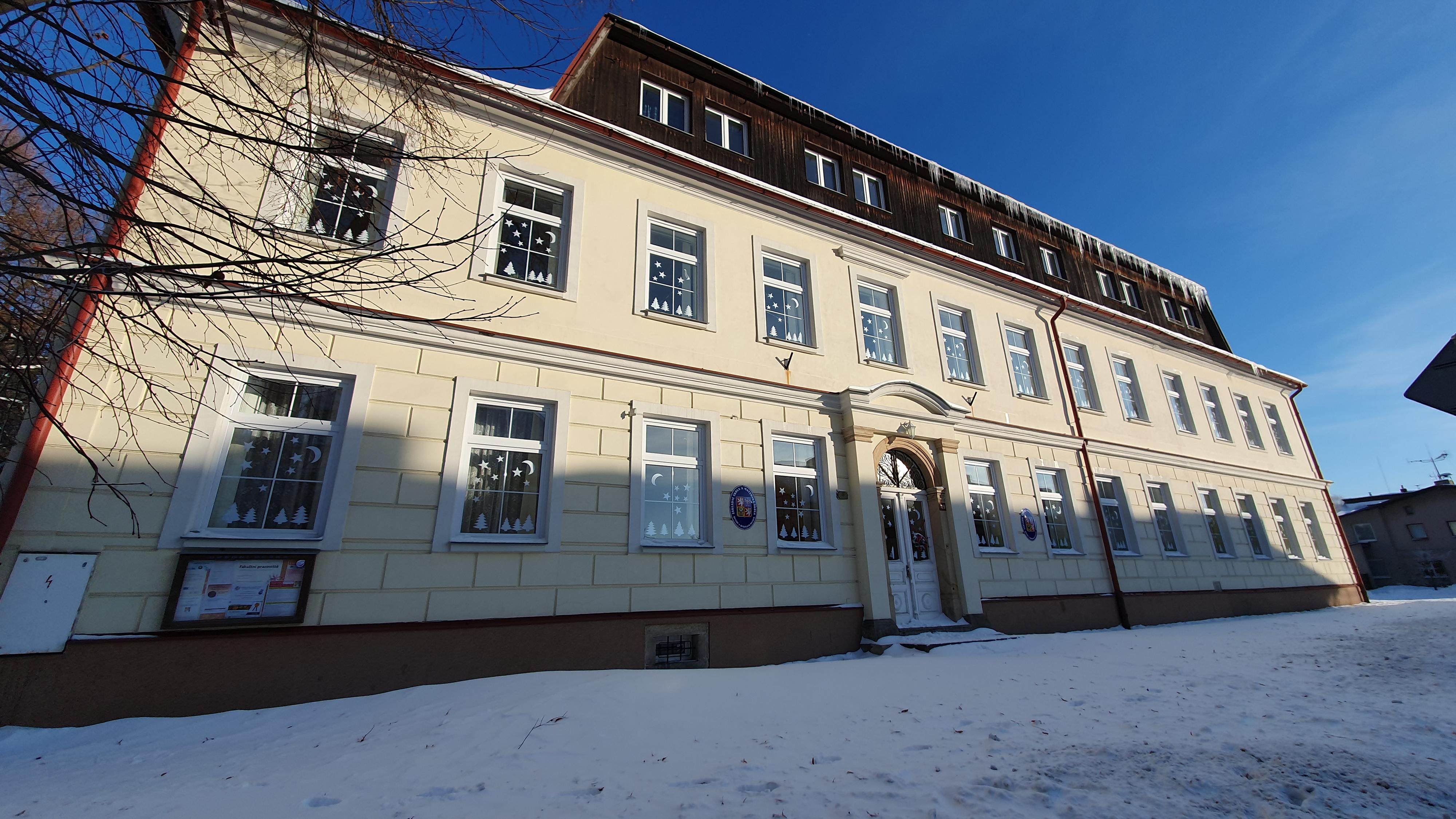 ZŠ a MŠ Deštné v Orlických horách foto 5