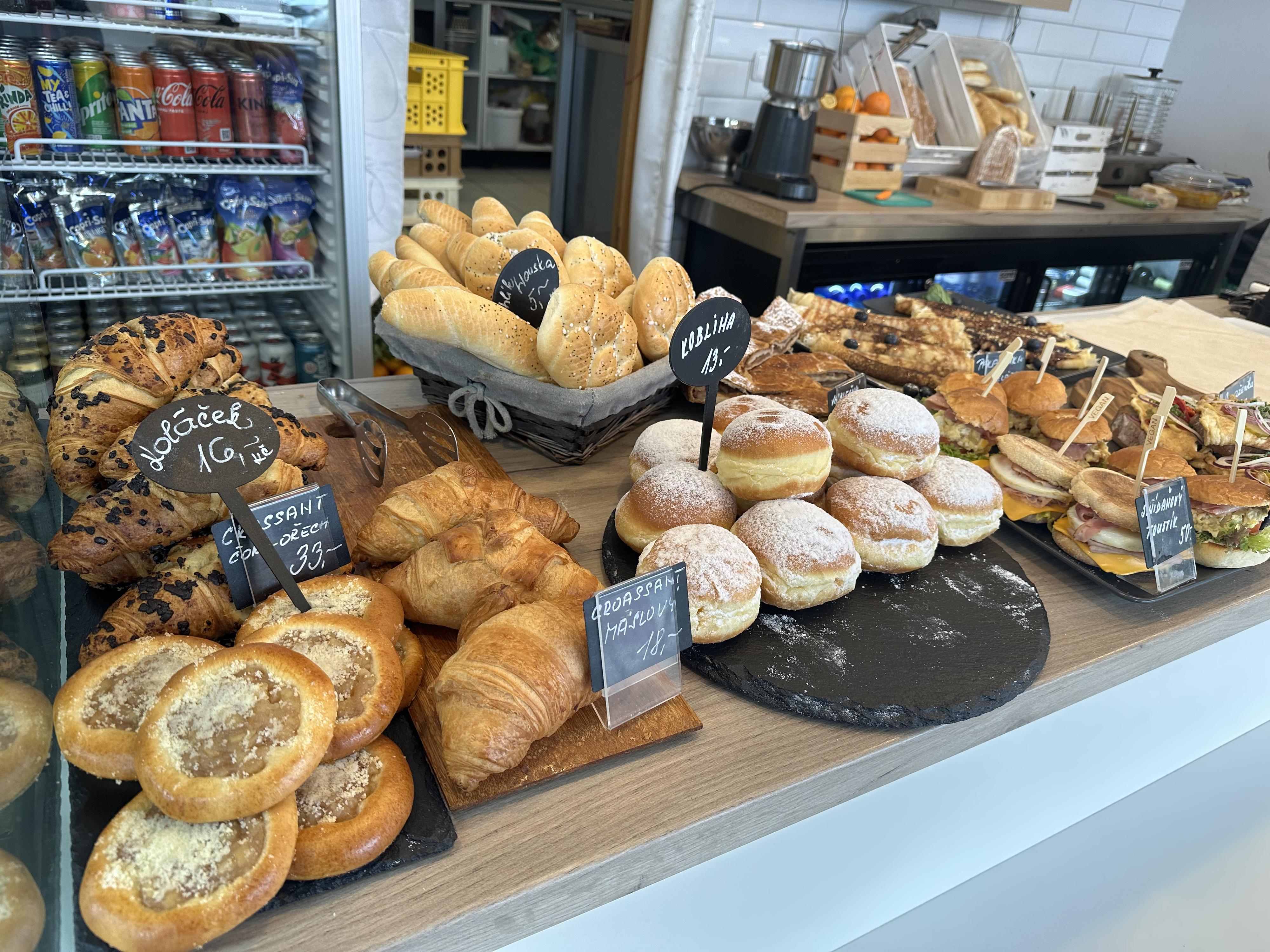 WINNIE - potraviny a lahůdky foto 4