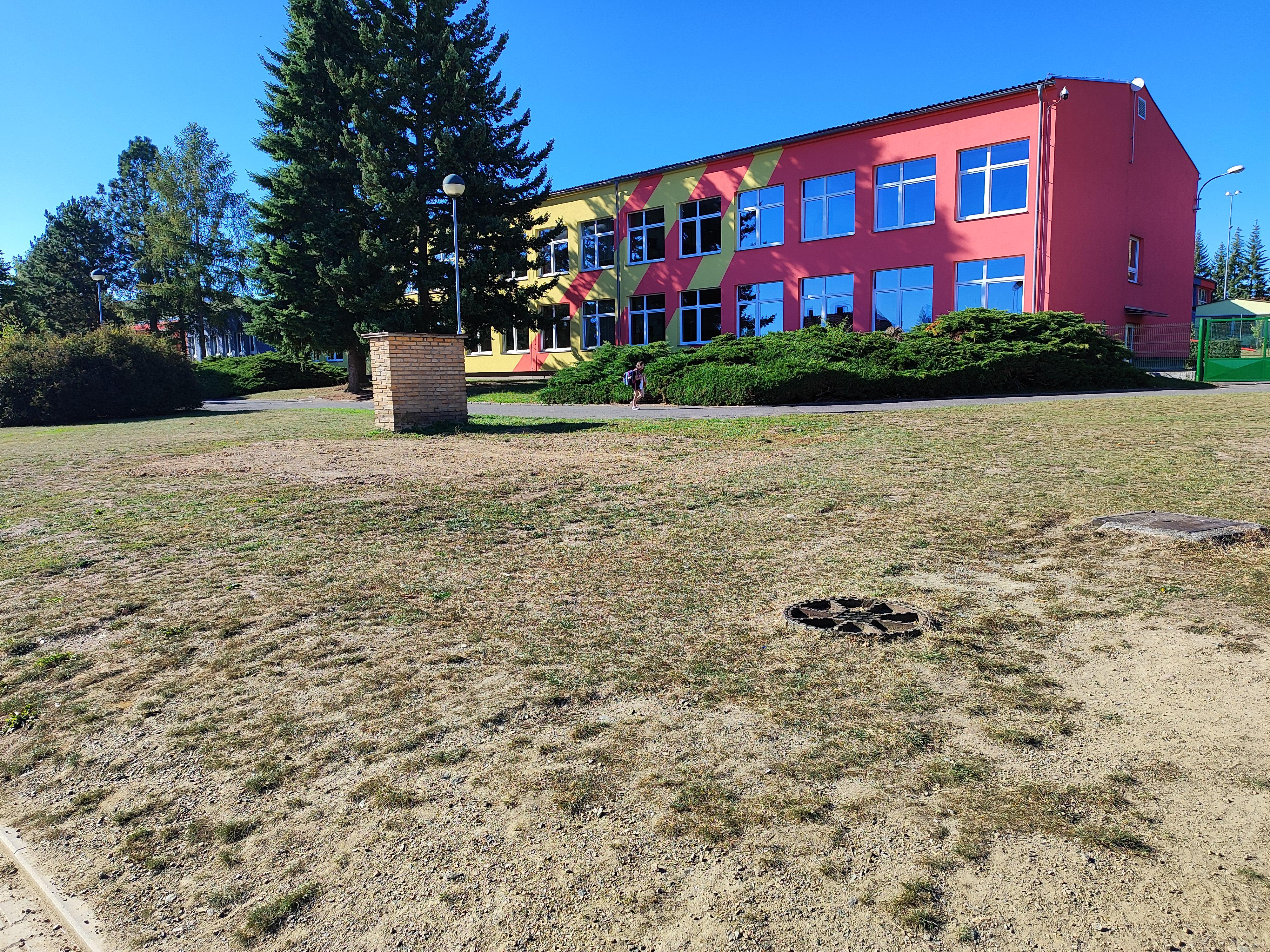 Základní škola Kralovice, okres Plzeň-sever foto 2