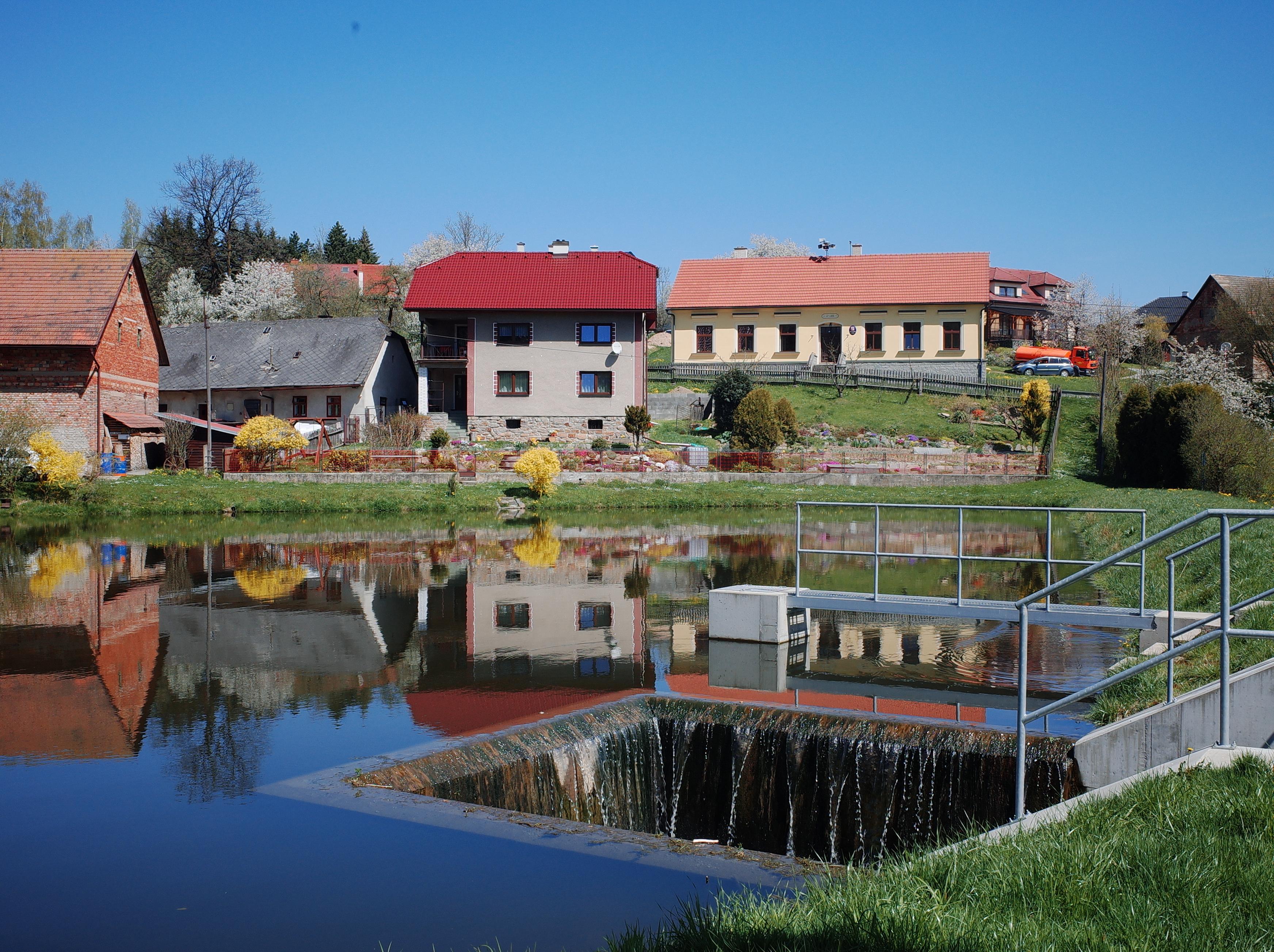Velké Janovice - obecní úřad foto 2