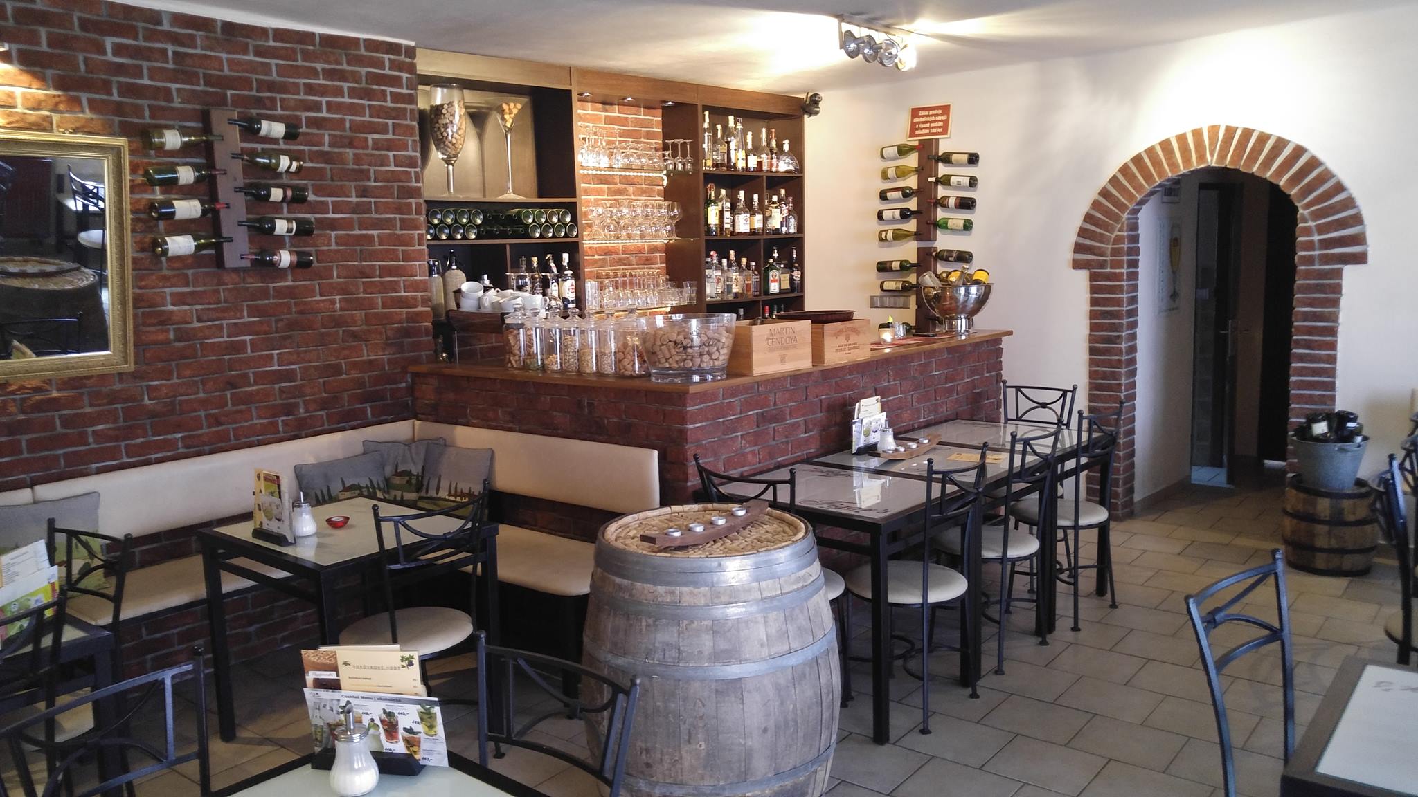 Figar's Wine & Café Bar foto 2