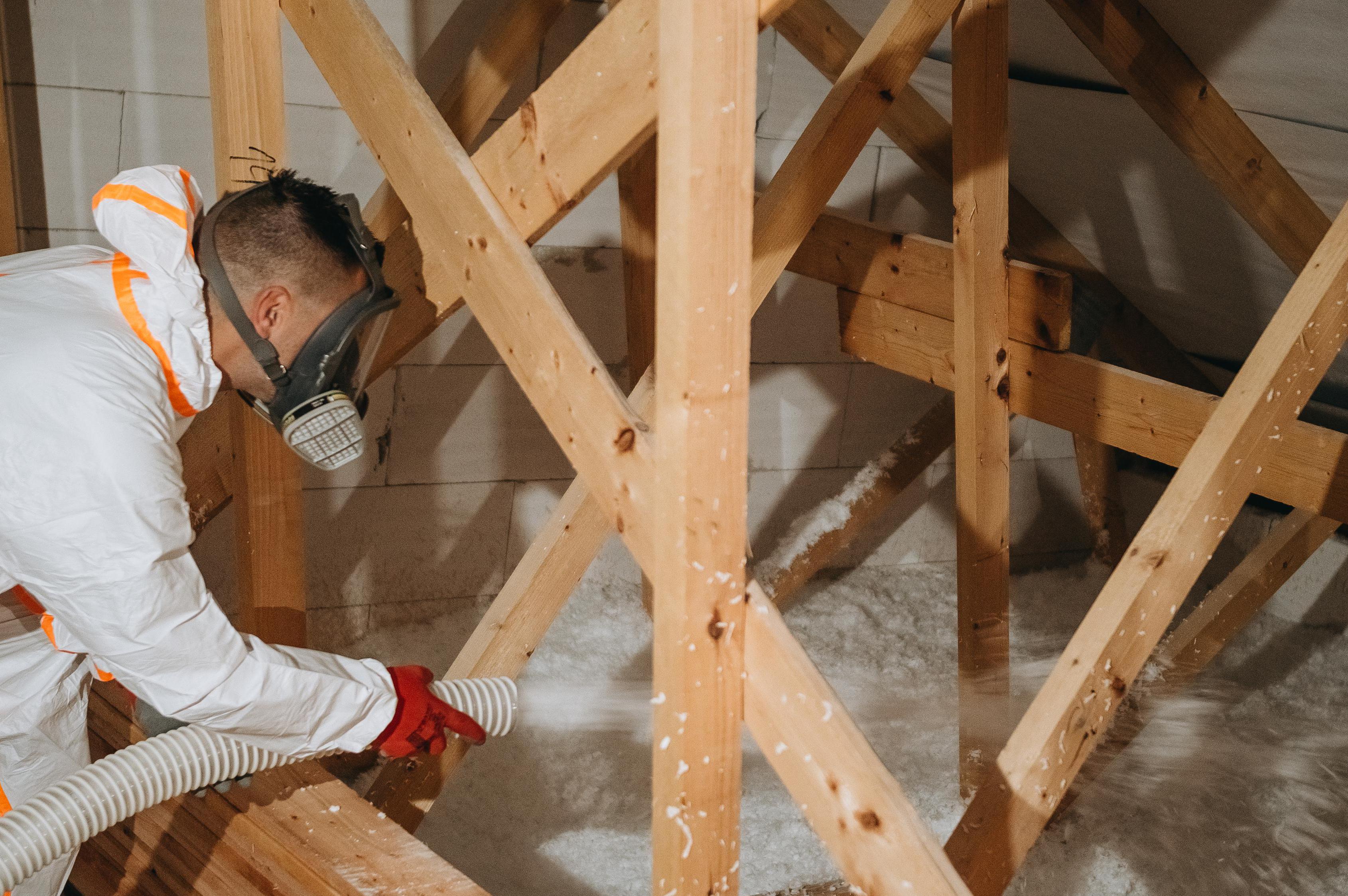 MS IZOLACE - foukané izolace