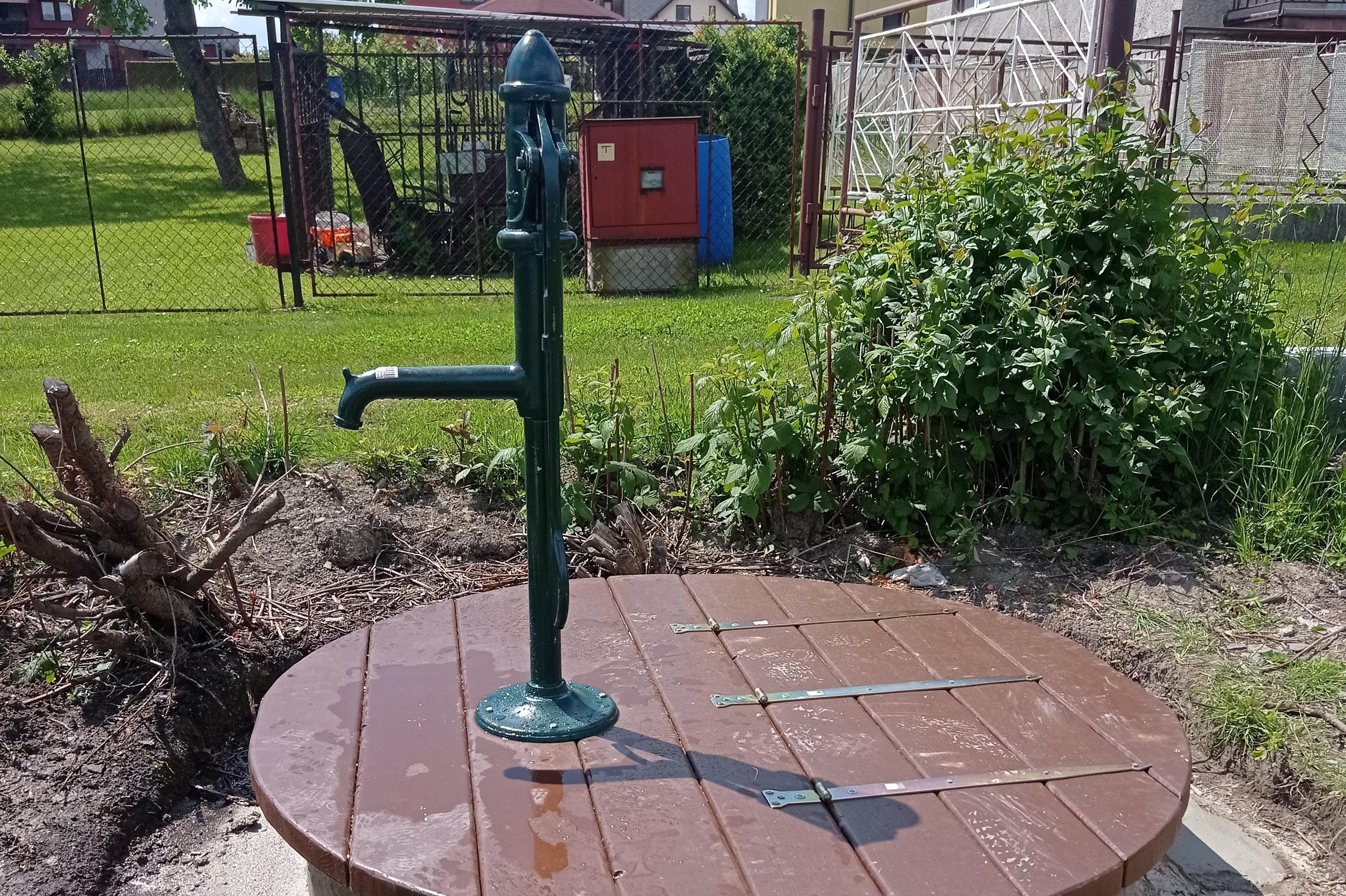 Ruční pumpy - voda do domu i na zahradu