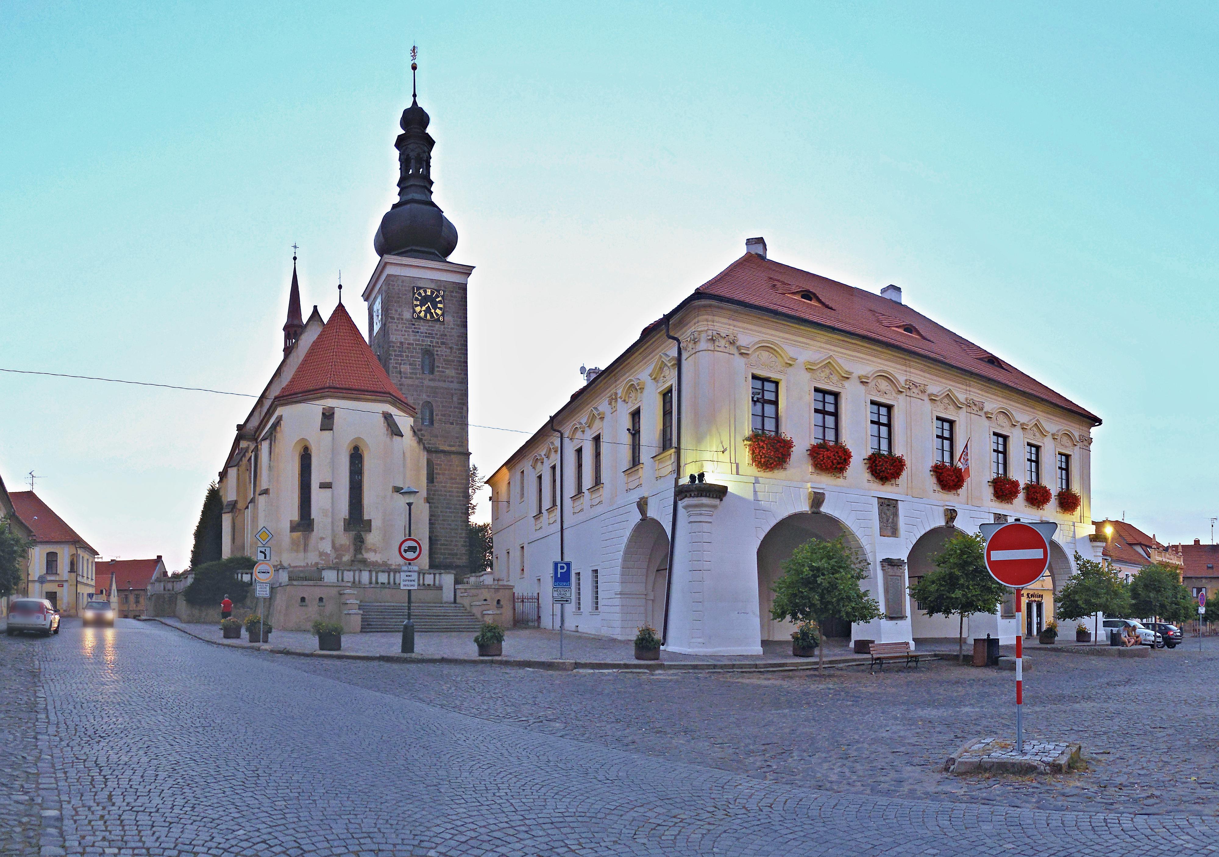 Velvary - městský úřad foto 6