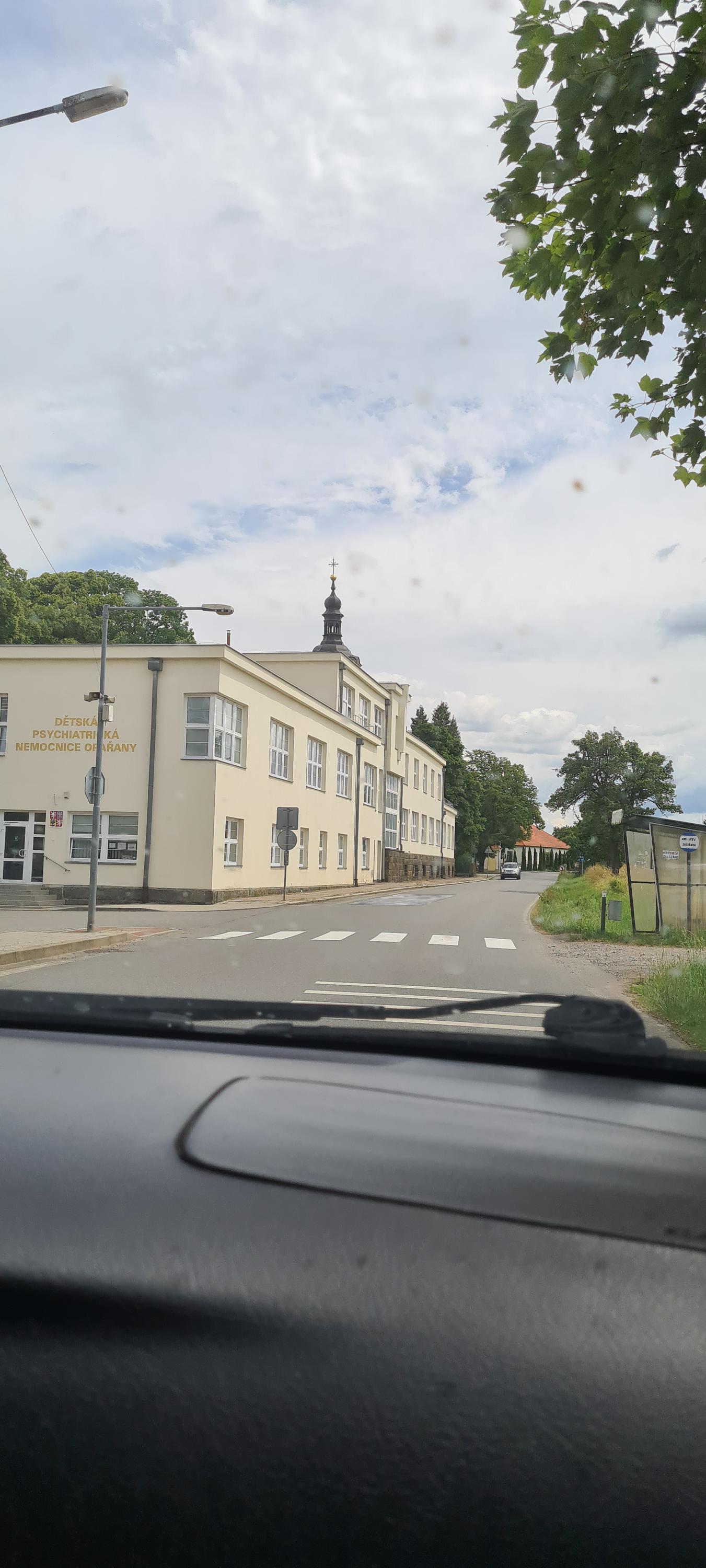 Dětská psychiatrická nemocnice Opařany foto 2