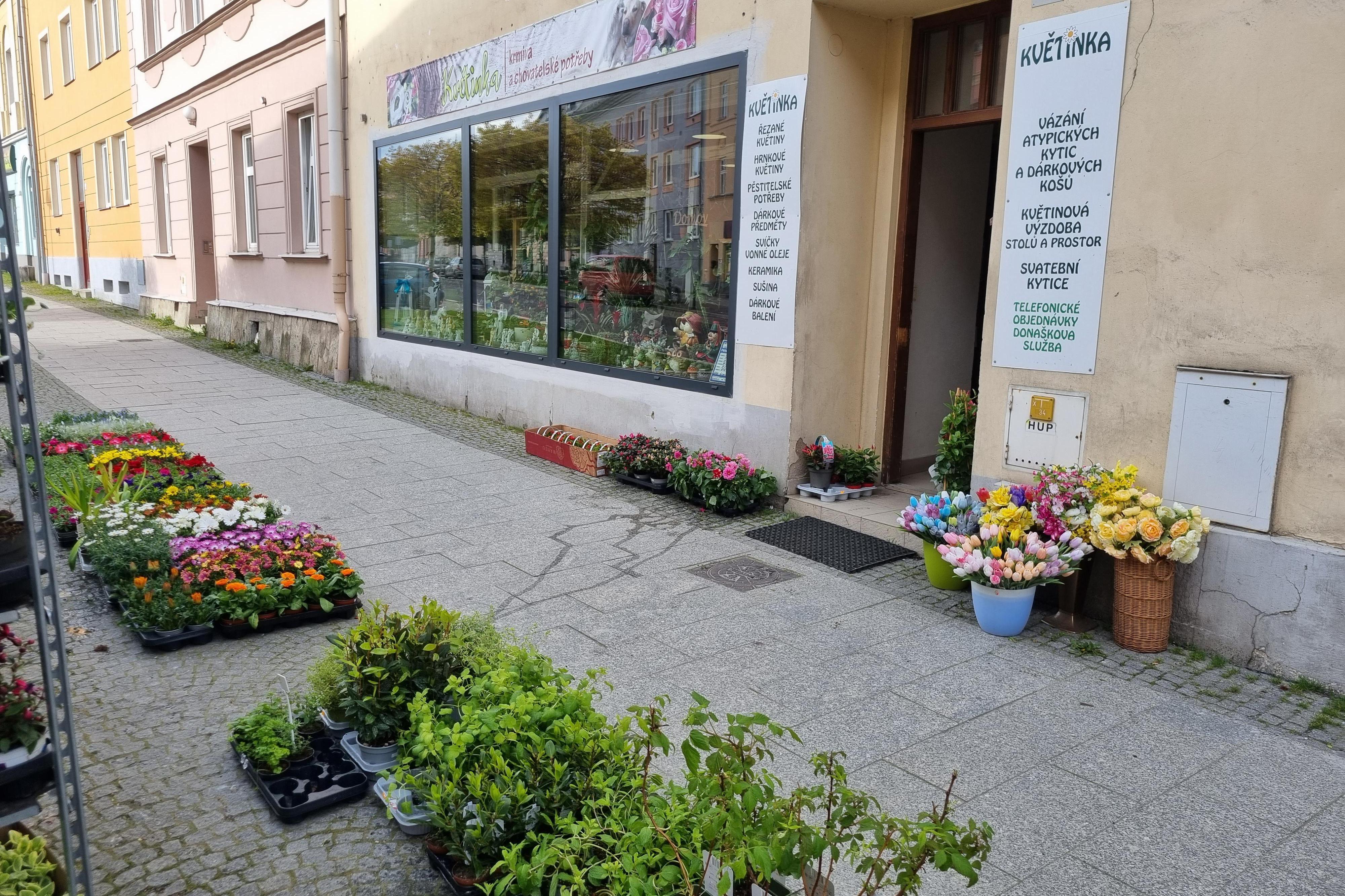 Květinka,krmiva a chovatelské potřeby - Hrušková Šárka