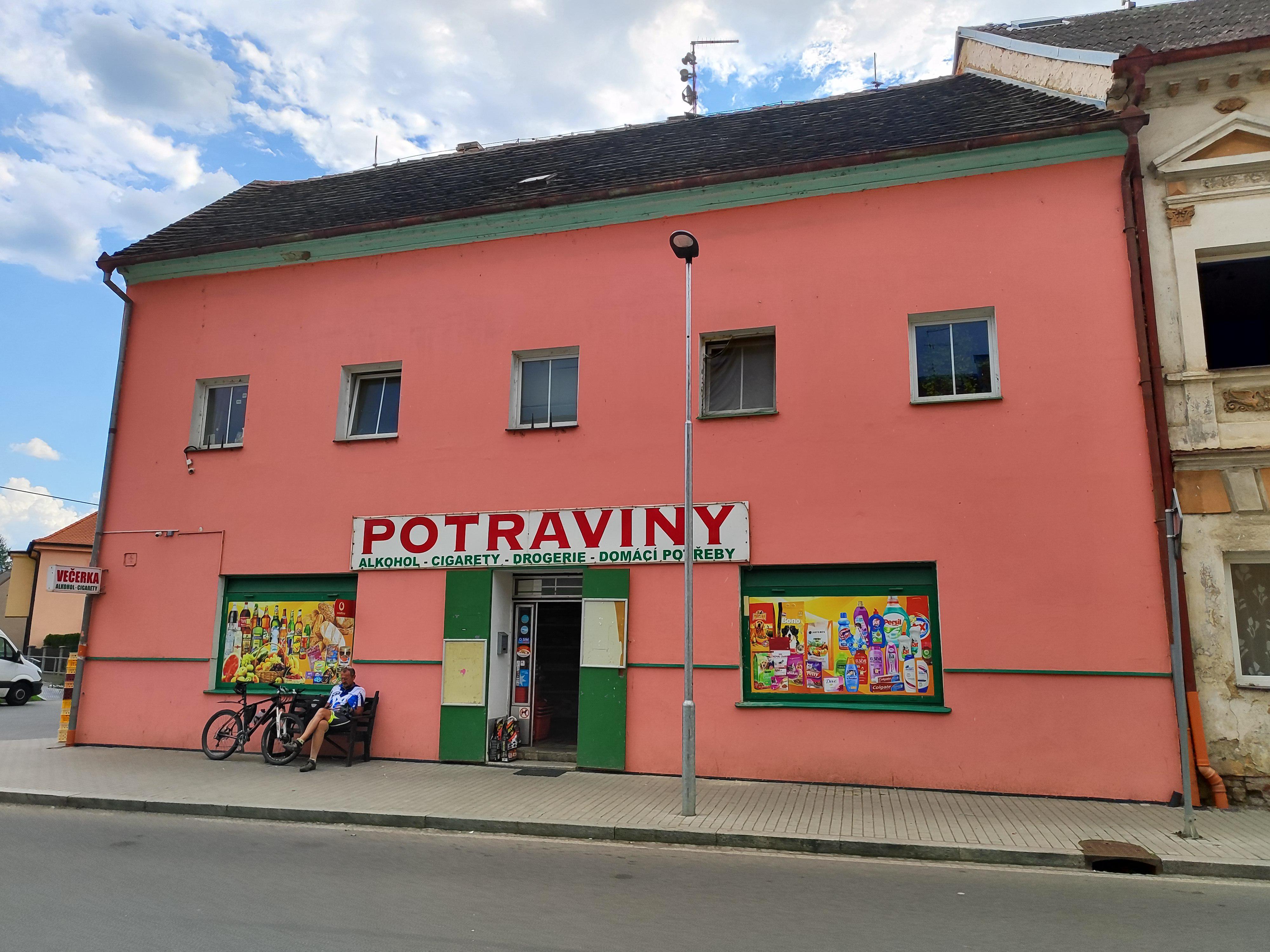Potraviny Večerka foto 3