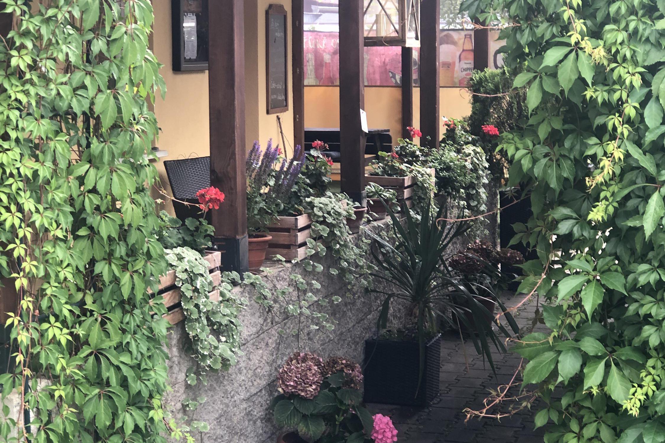 Restaurace U Kostela