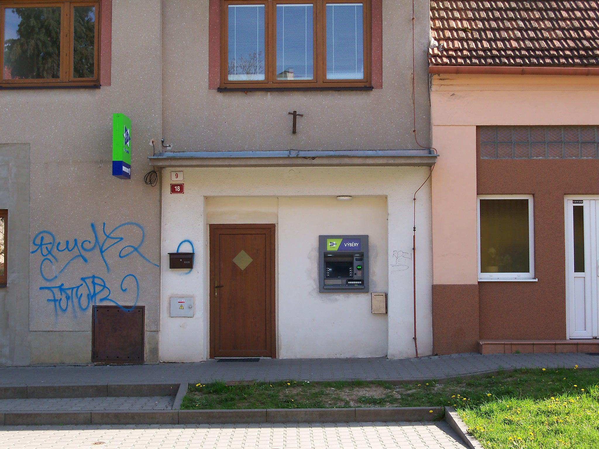 Bankomat Fio banky foto 2